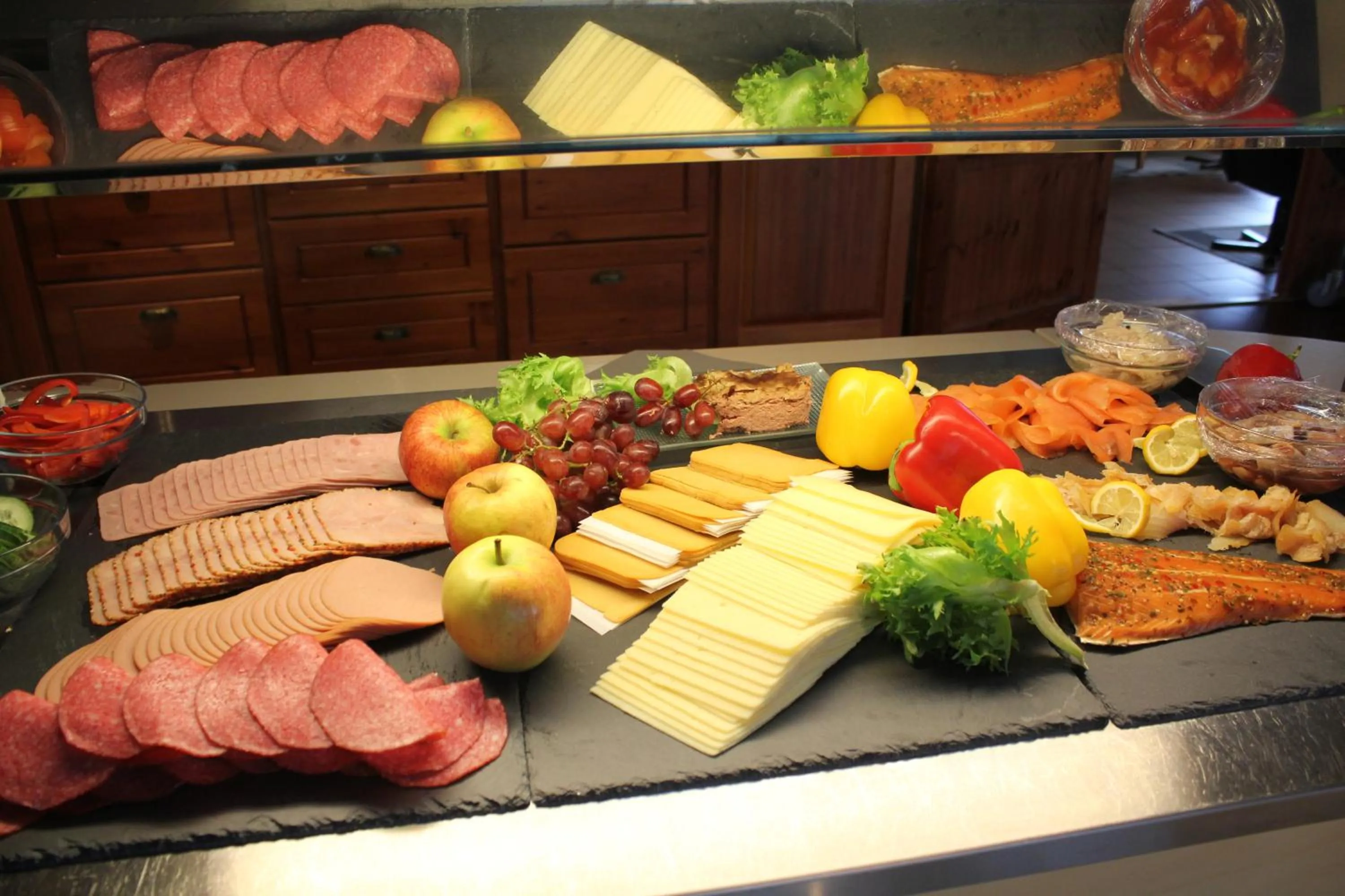 Buffet breakfast in Reisafjord Hotel