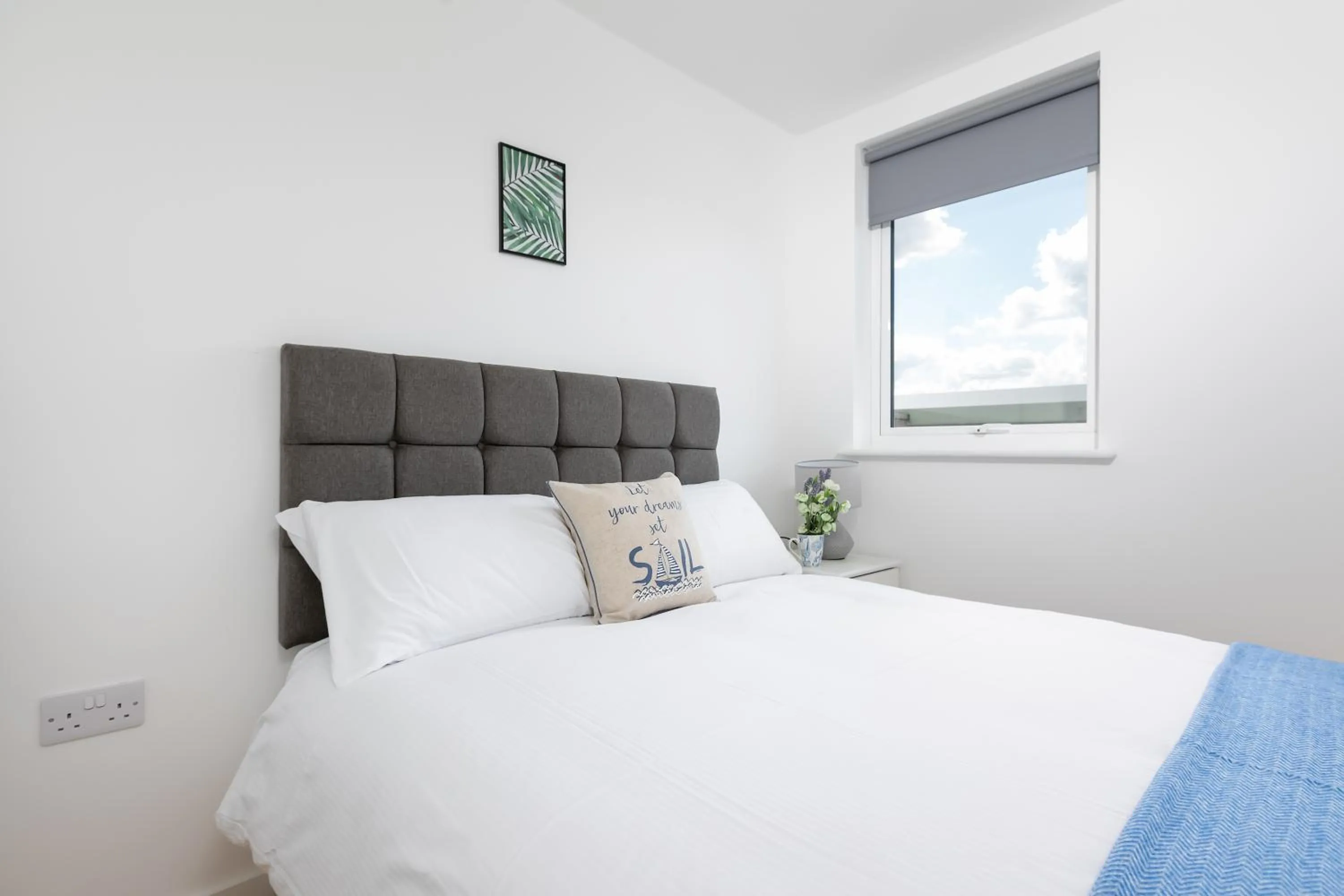 Bed in Skyvillion - COZY APARTMENTS in Enfield Town With Free Parking & Wifi