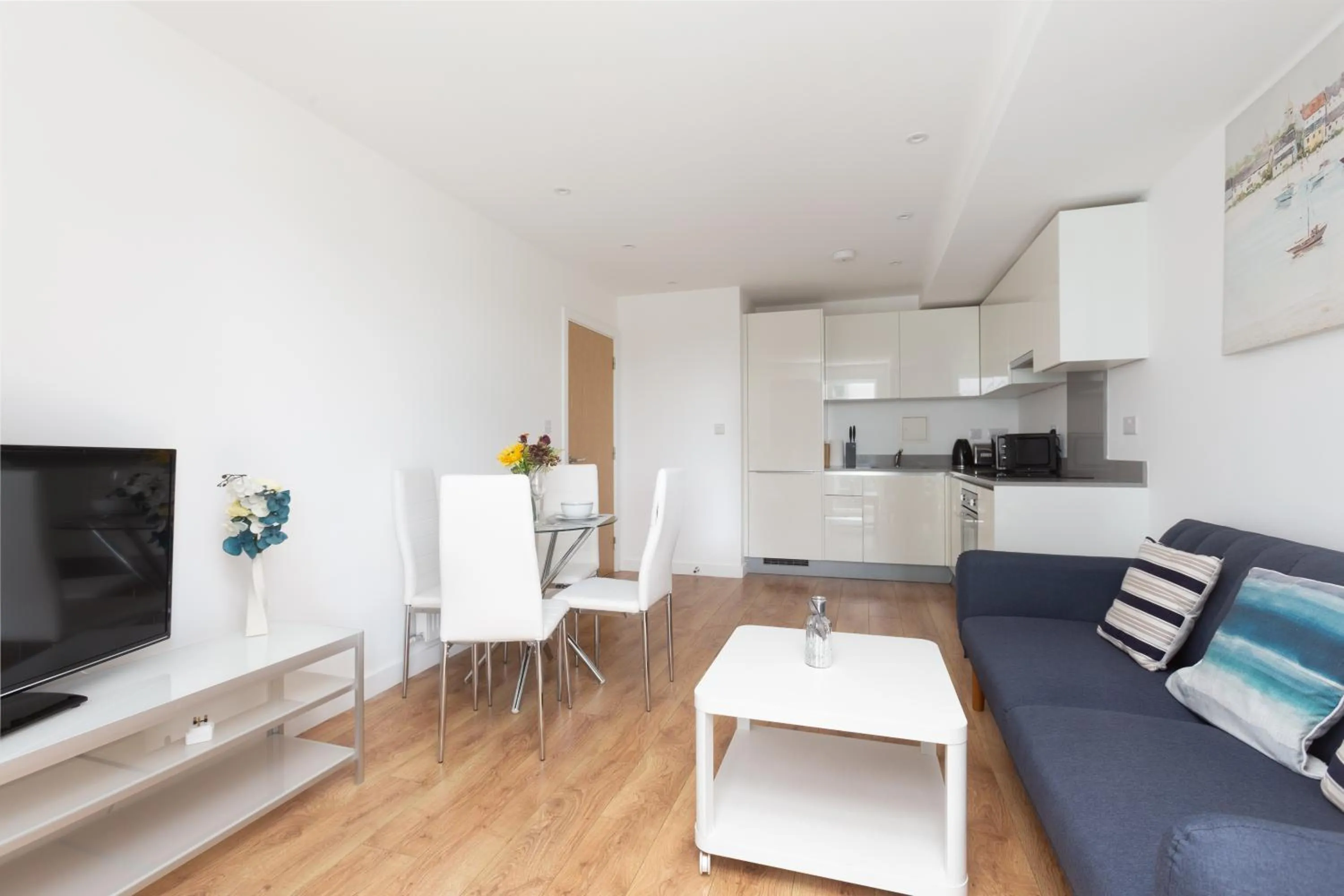 Living room in Skyvillion - COZY APARTMENTS in Enfield Town With Free Parking & Wifi