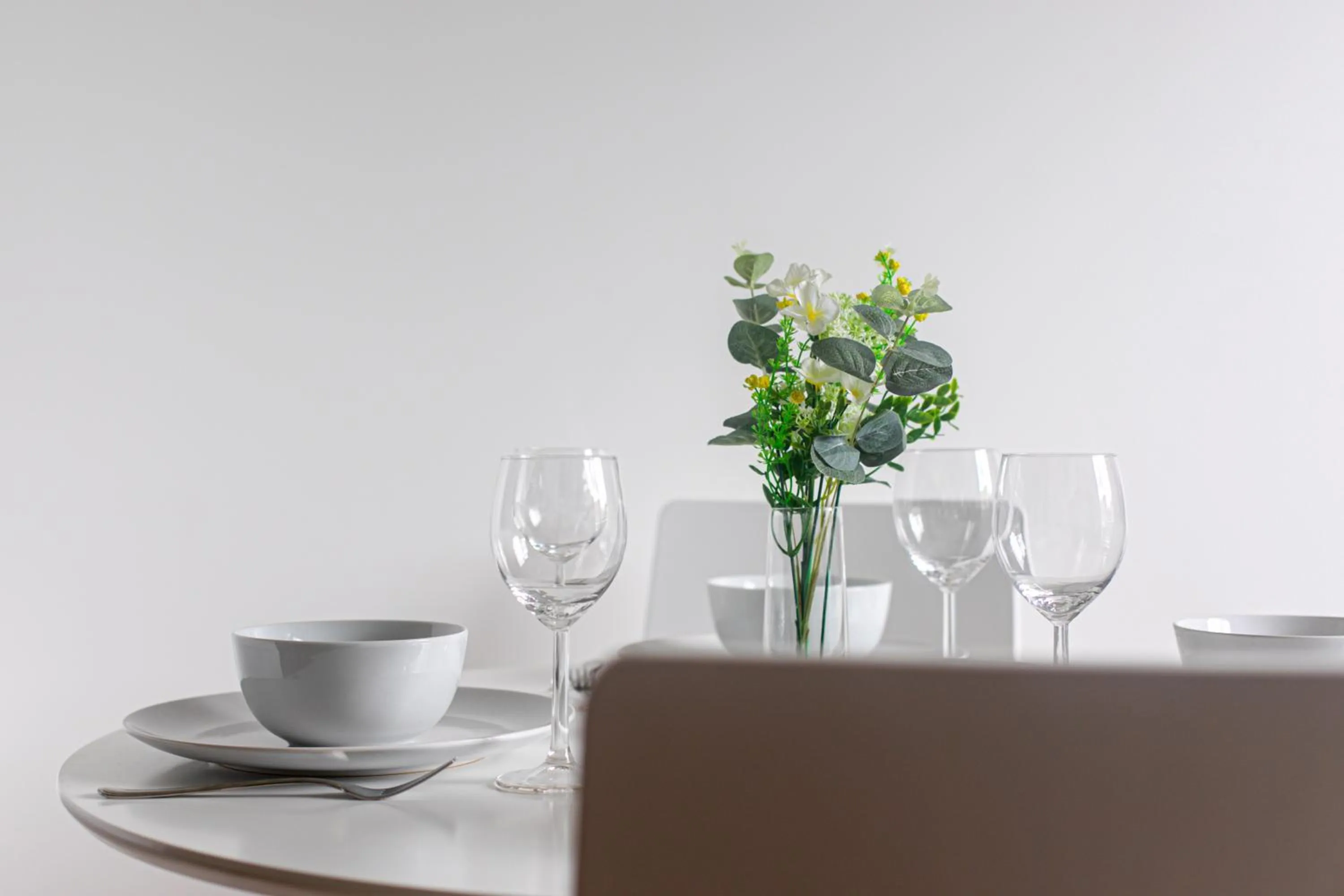 Dining area in Skyvillion - COZY APARTMENTS in Enfield Town With Free Parking & Wifi