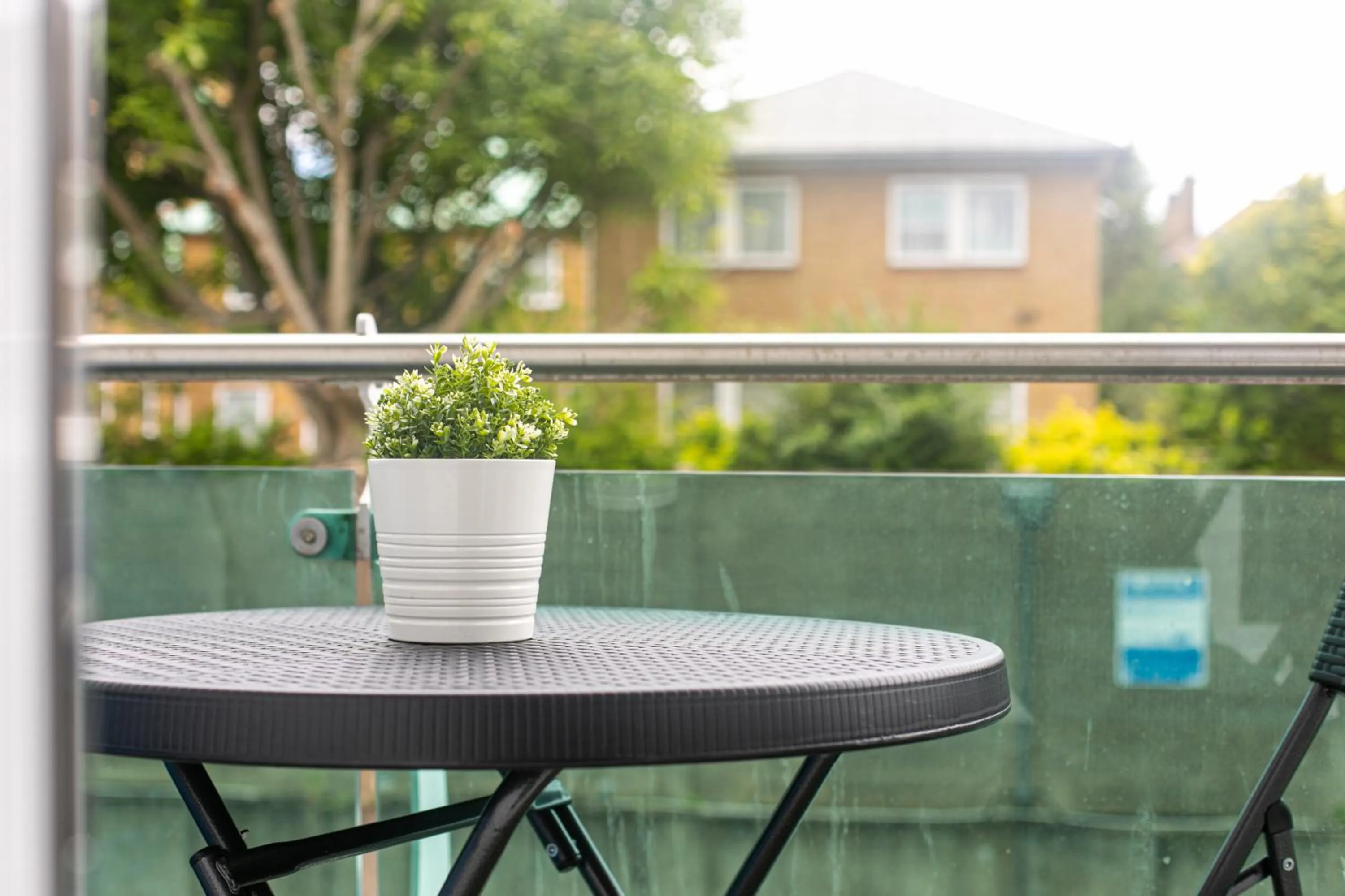 Balcony/Terrace in Skyvillion - COZY APARTMENTS in Enfield Town With Free Parking & Wifi