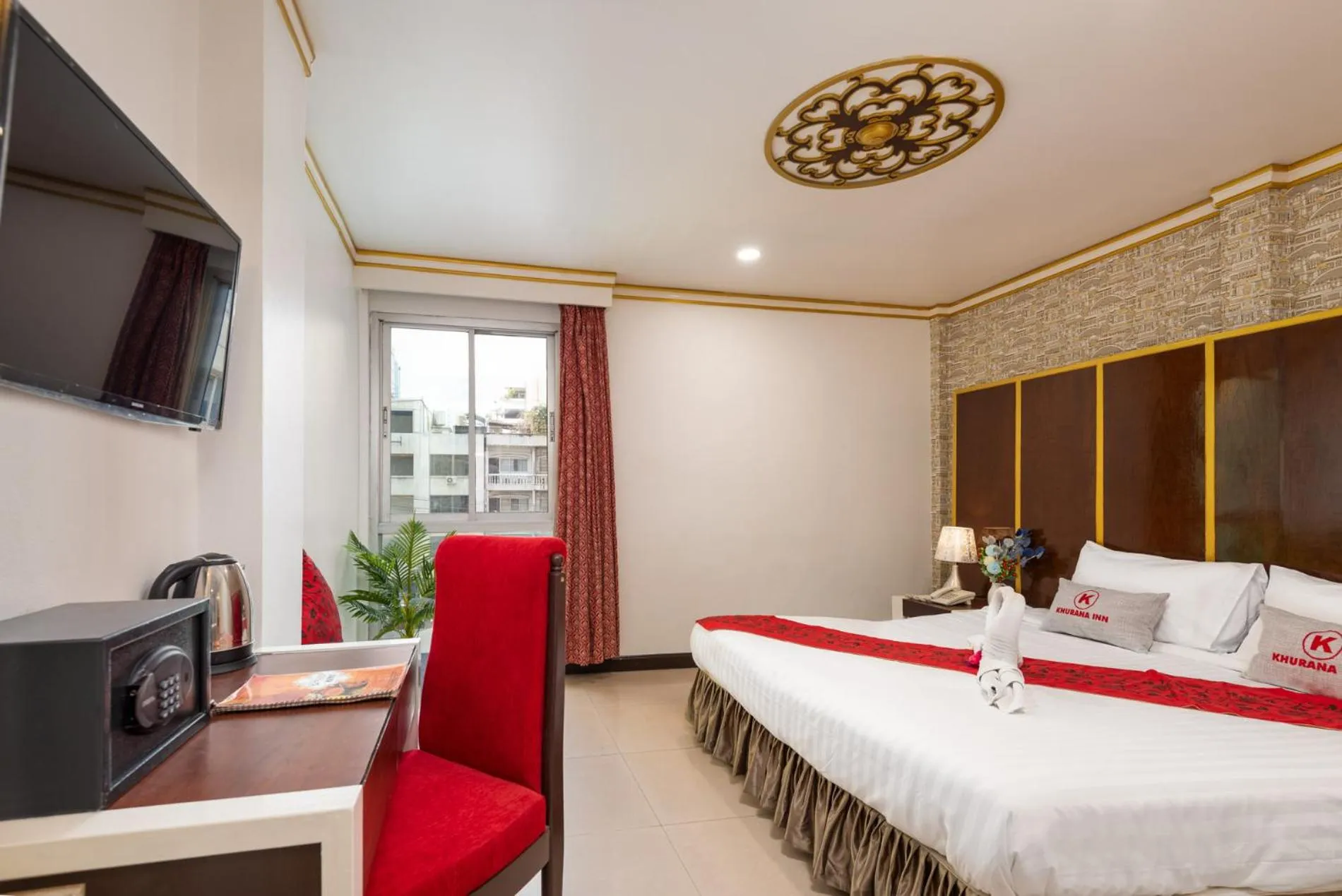 Bathroom, Bed in Khurana Inn