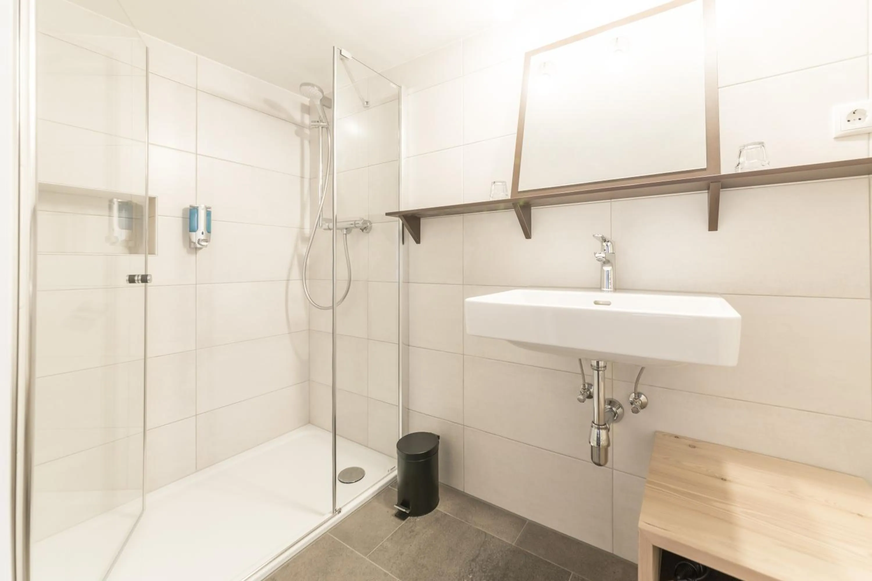 Shower in Hotel Sonne