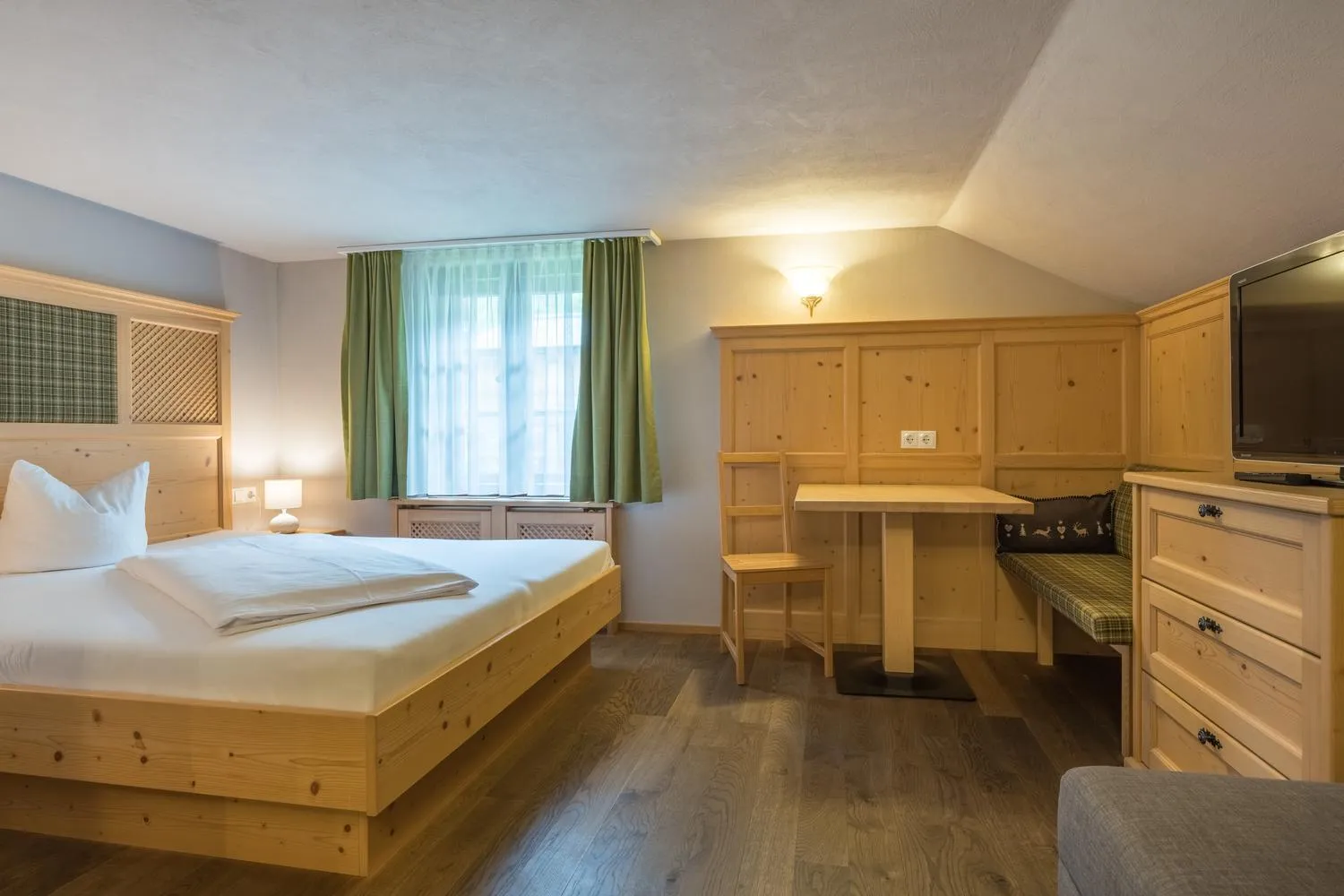 Photo of the whole room, Bed in Hotel Sonne