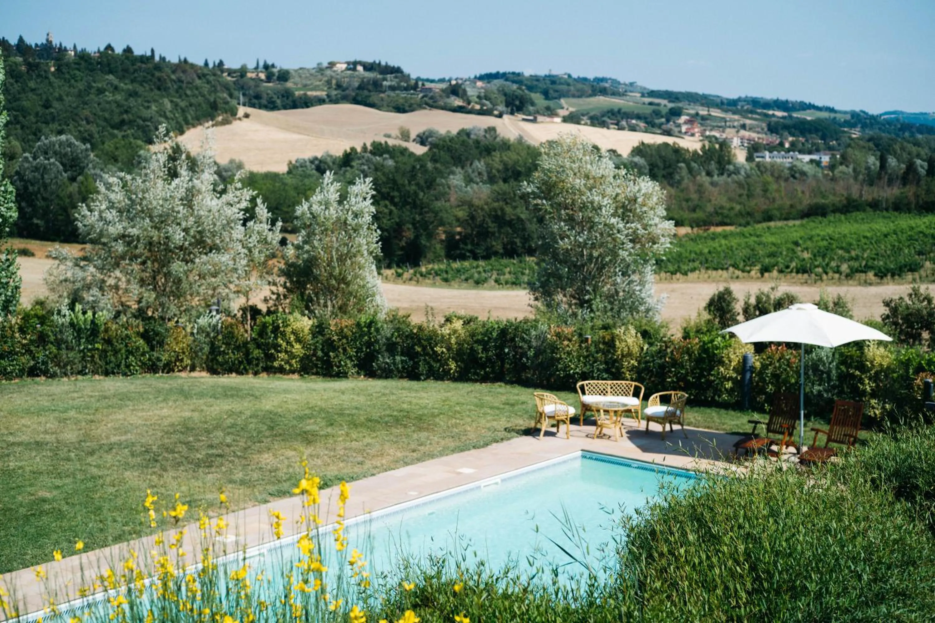 Swimming pool in Gatto Bianco Tizzauli