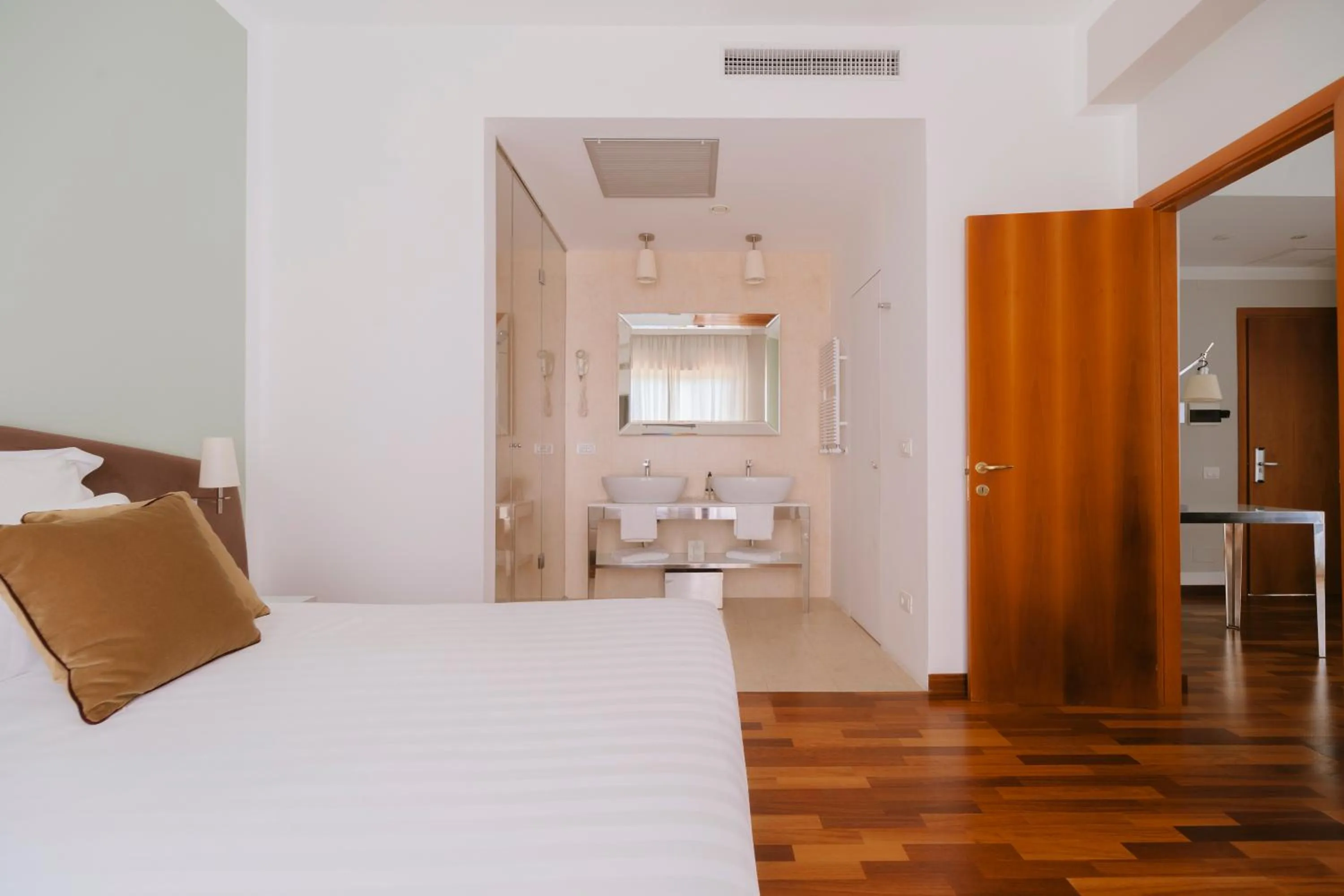 Bedroom, Bed in Hotel Miramare