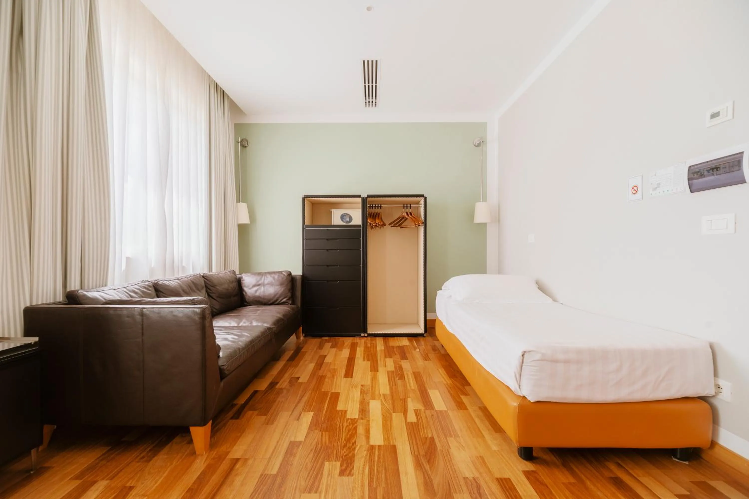 Bedroom, Bed in Hotel Miramare