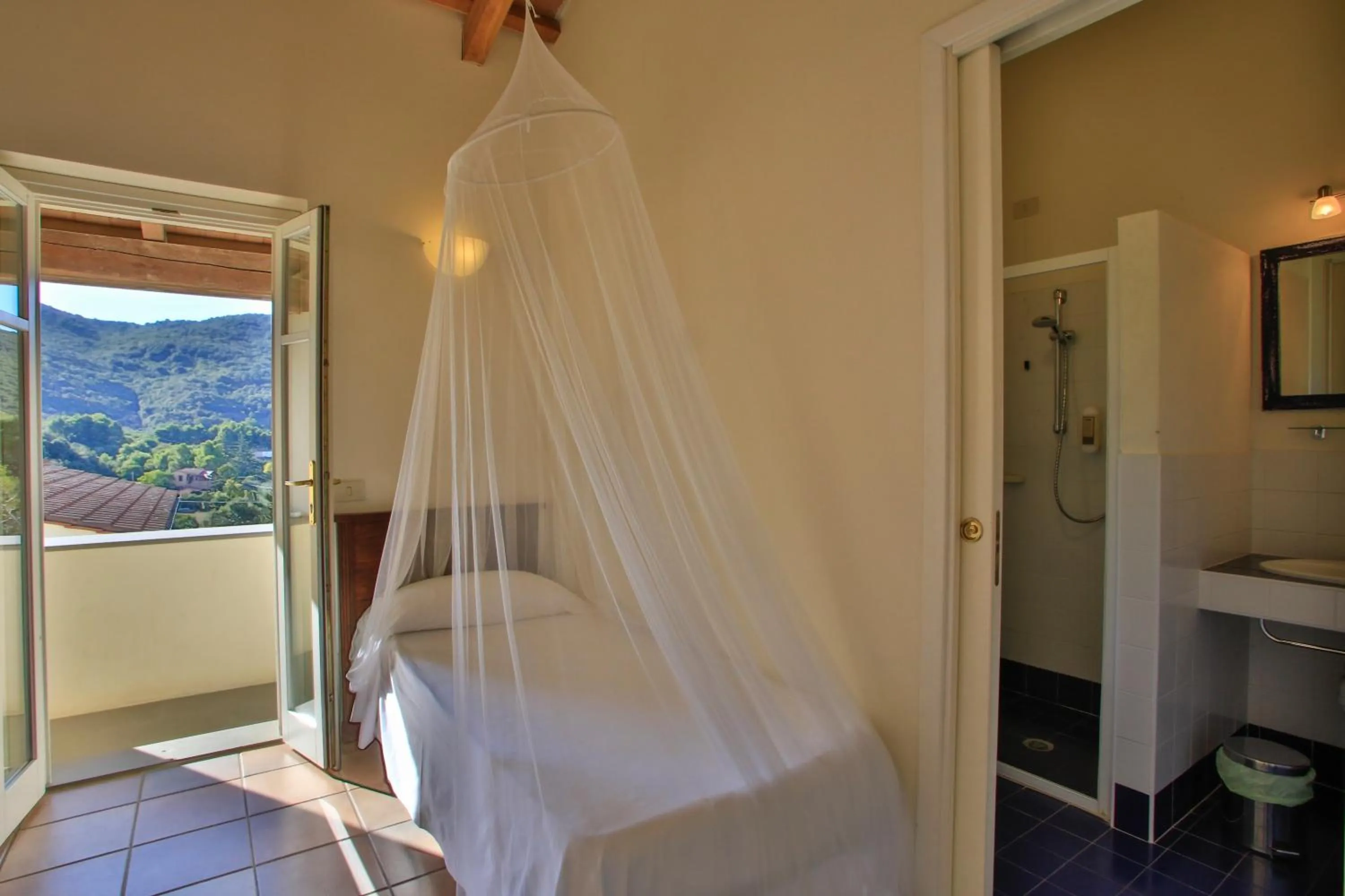 Photo of the whole room, Bed in Hotel Santo Stefano