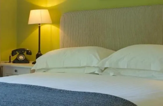 Bed in The Manor at Sway – Hotel, Restaurant and Gardens