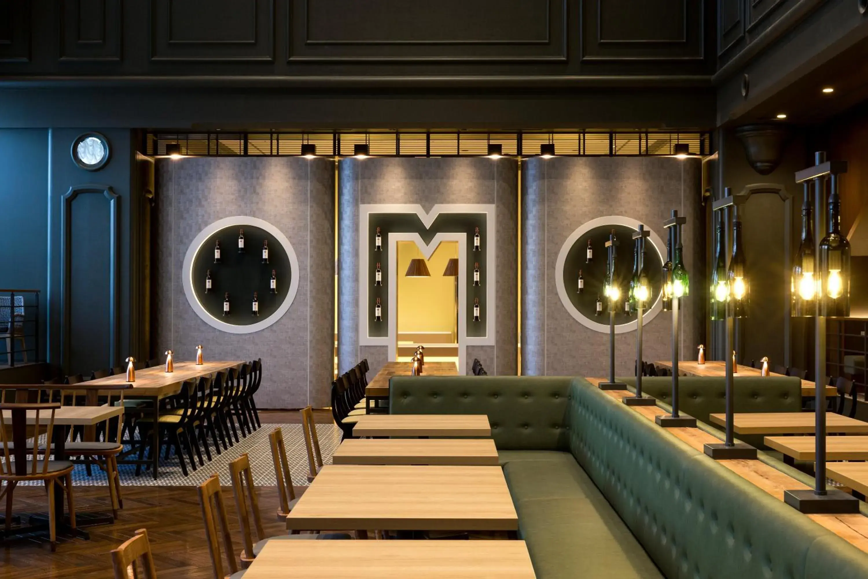 Lounge or bar in OMO7 Asahikawa by Hoshino Resorts Lounge or bar in OMO7 Asahikawa by Hoshino Resorts