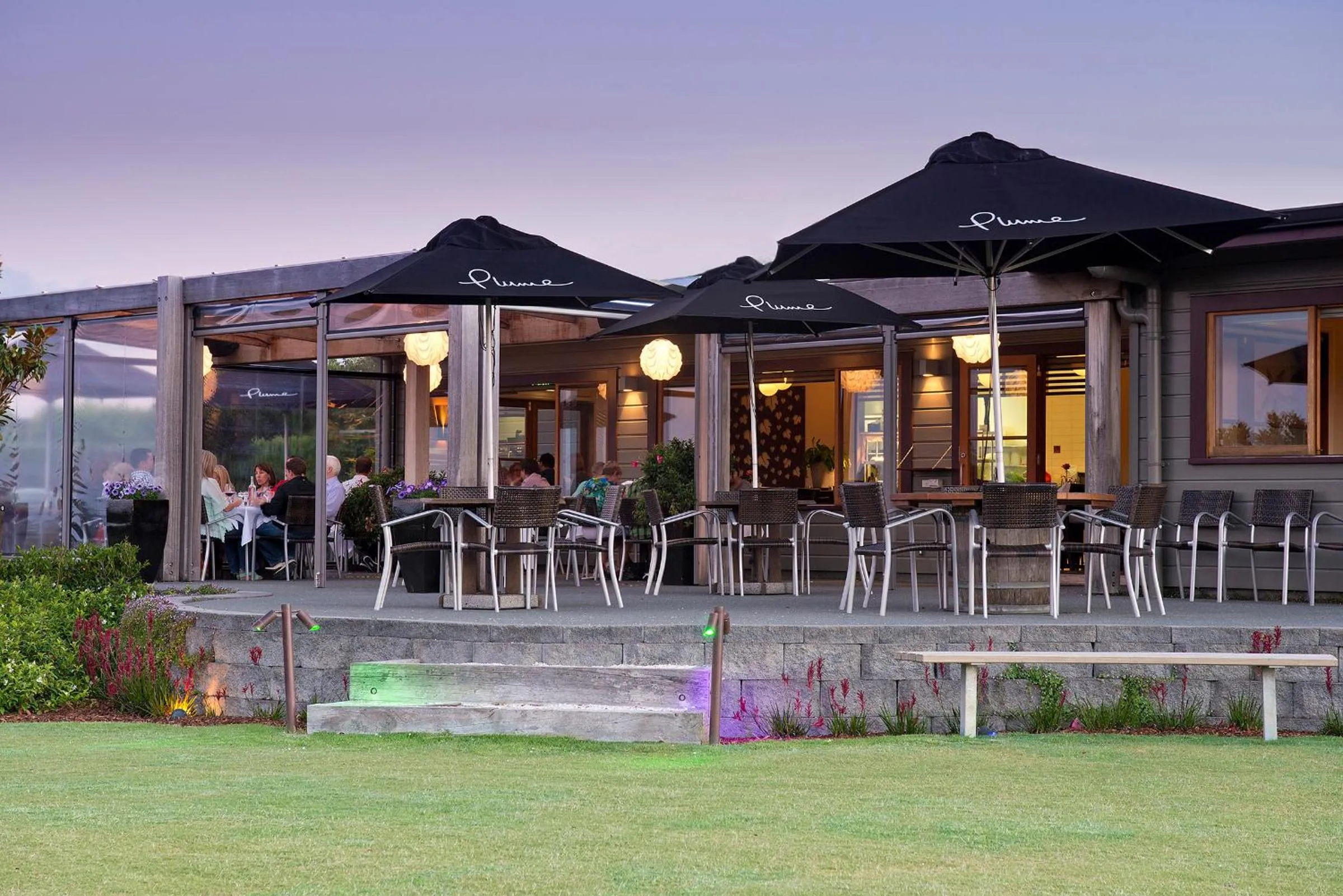 Restaurant/places to eat in Plume Villas