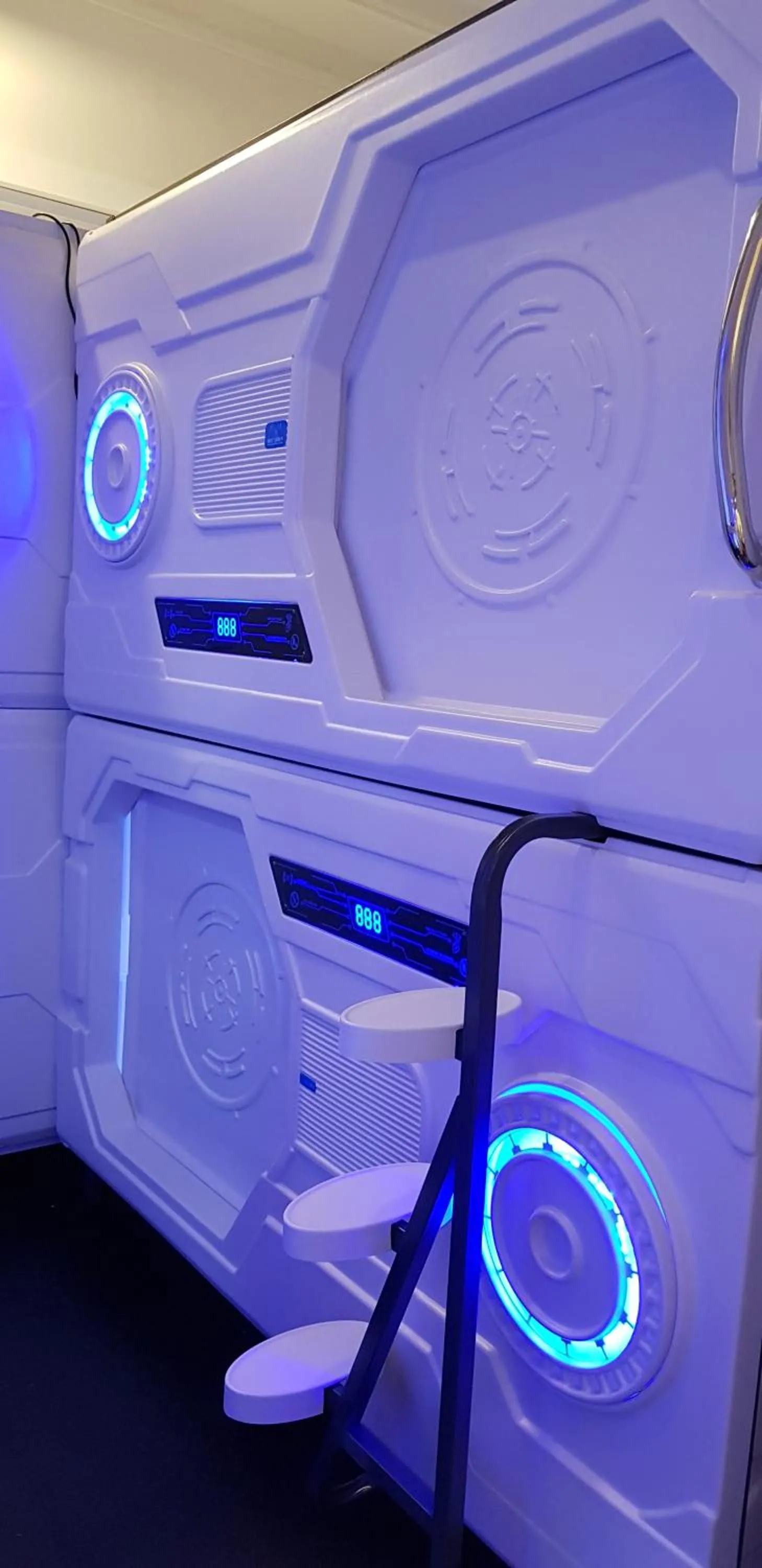 Bed in Galaxy Pods @ Chinatown