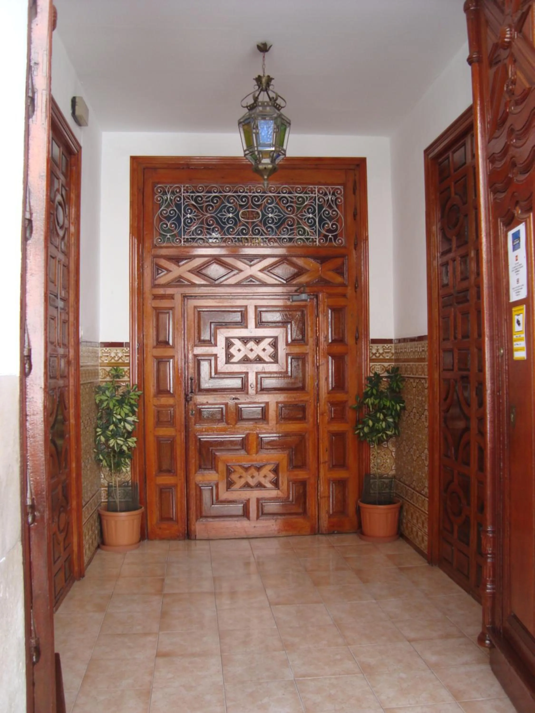 Facade/entrance in Hostal Durán