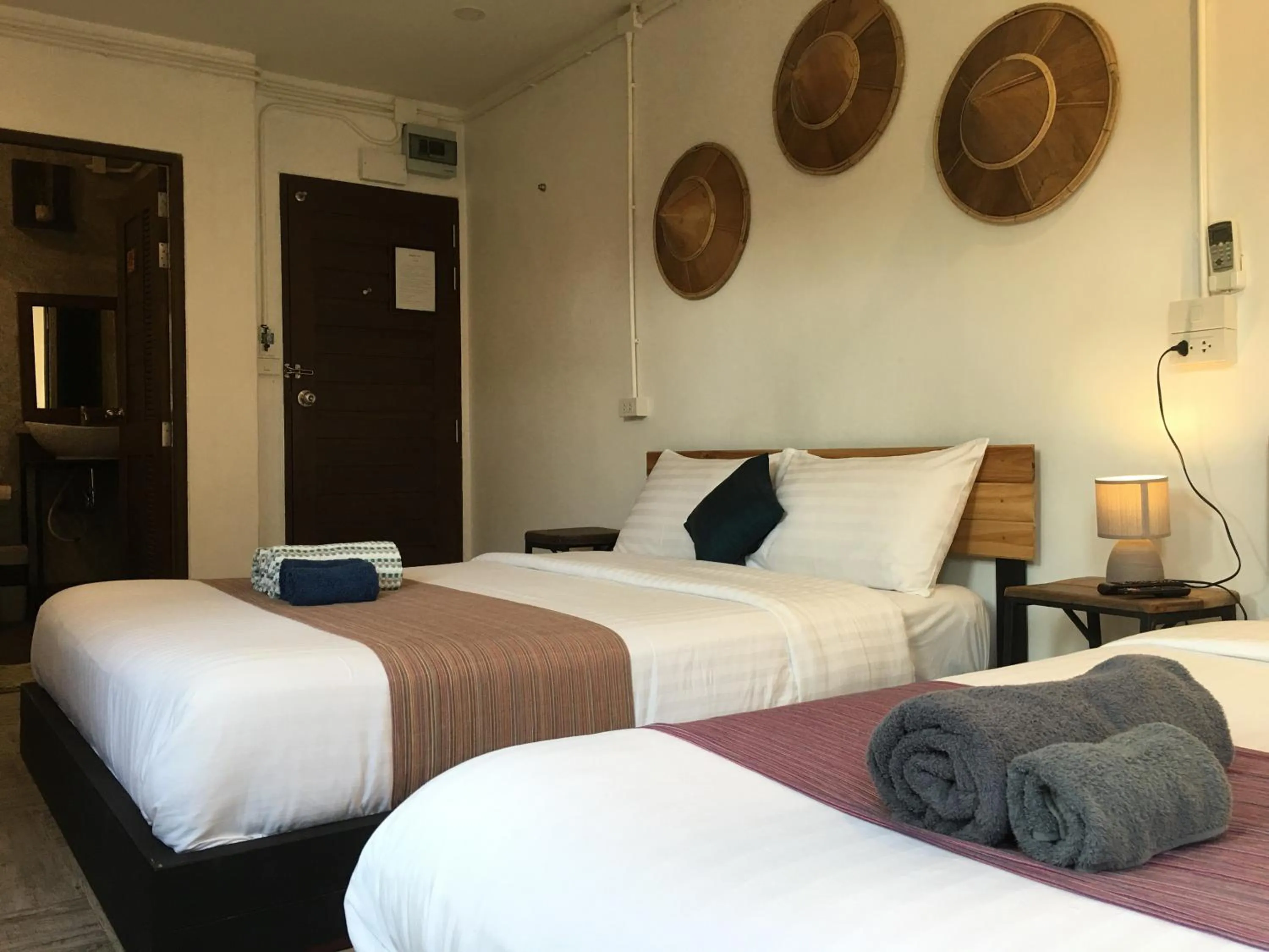 Double Room with Extra Bed in Kingfisher House