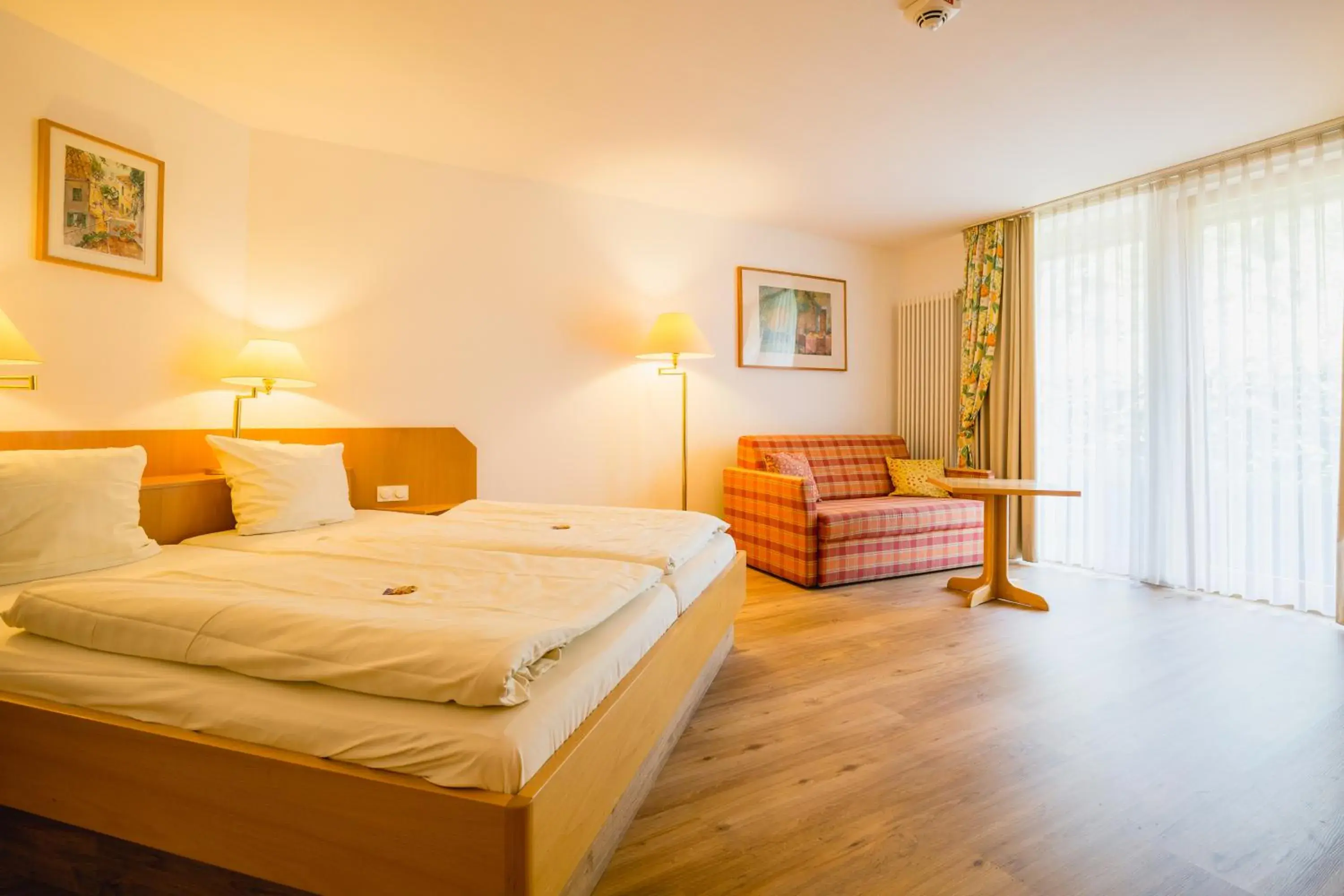 Comfort Double Room in Hotel - Restaurant Bastenhaus Comfort Double Room in Hotel - Restaurant Bastenhaus