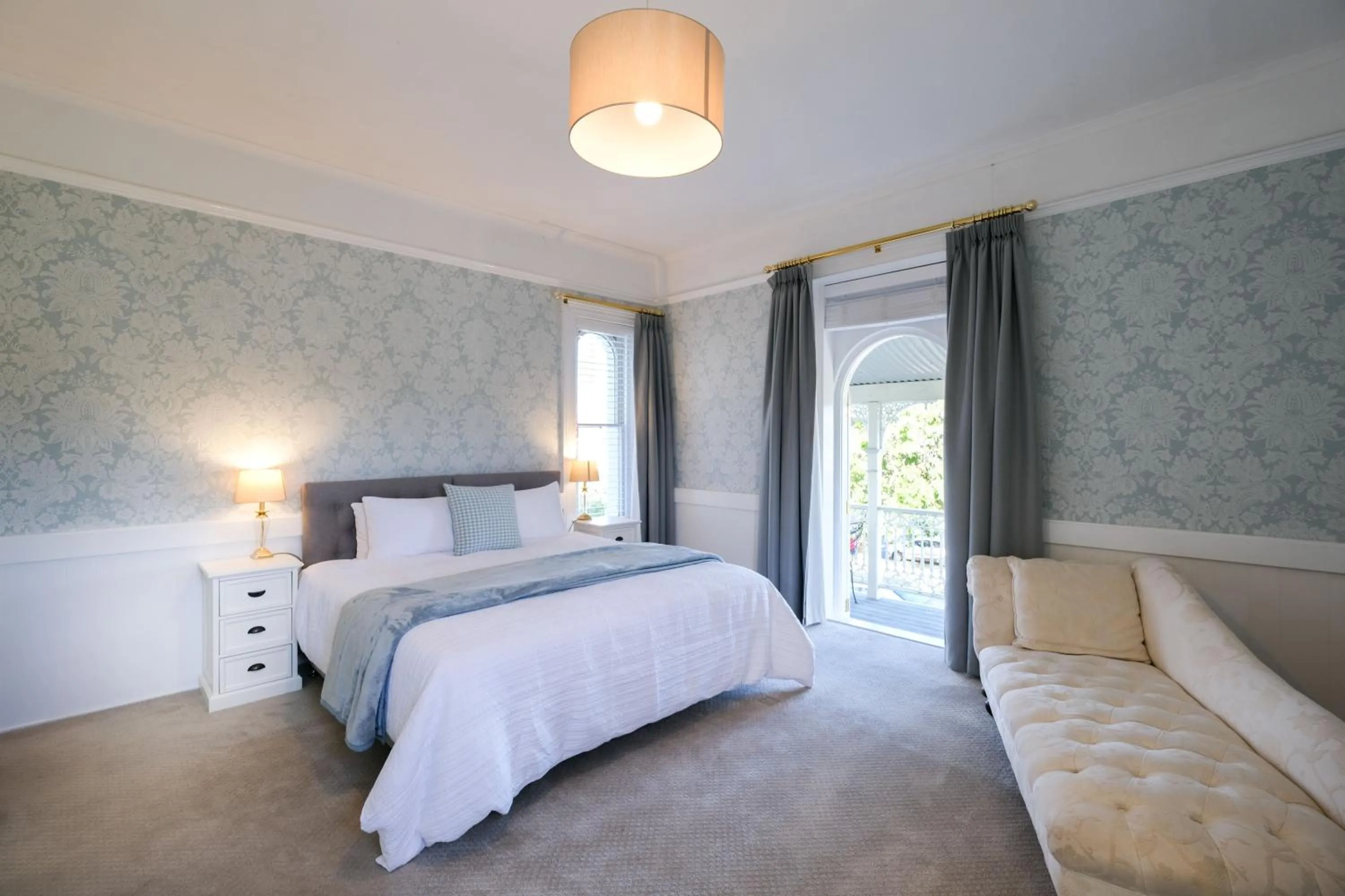 Bed in Windarra on High