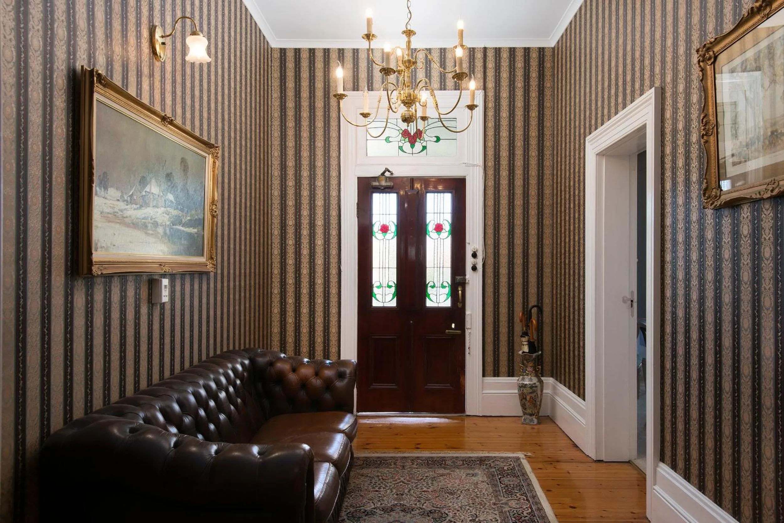 Lobby or reception in Windarra on High