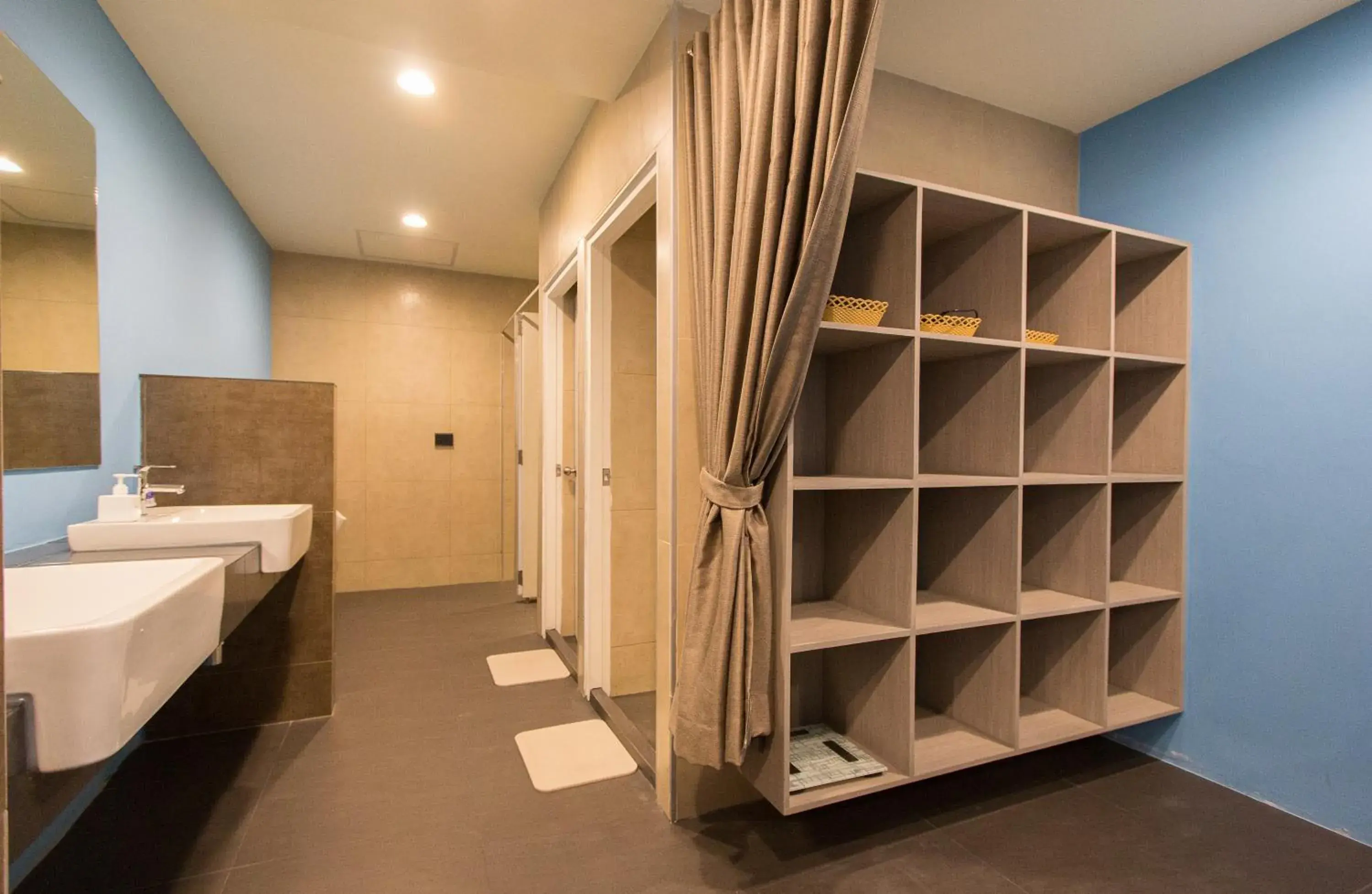 Bathroom, Bed in Lazy Sunday hostel Bathroom, Bed in Lazy Sunday hostel