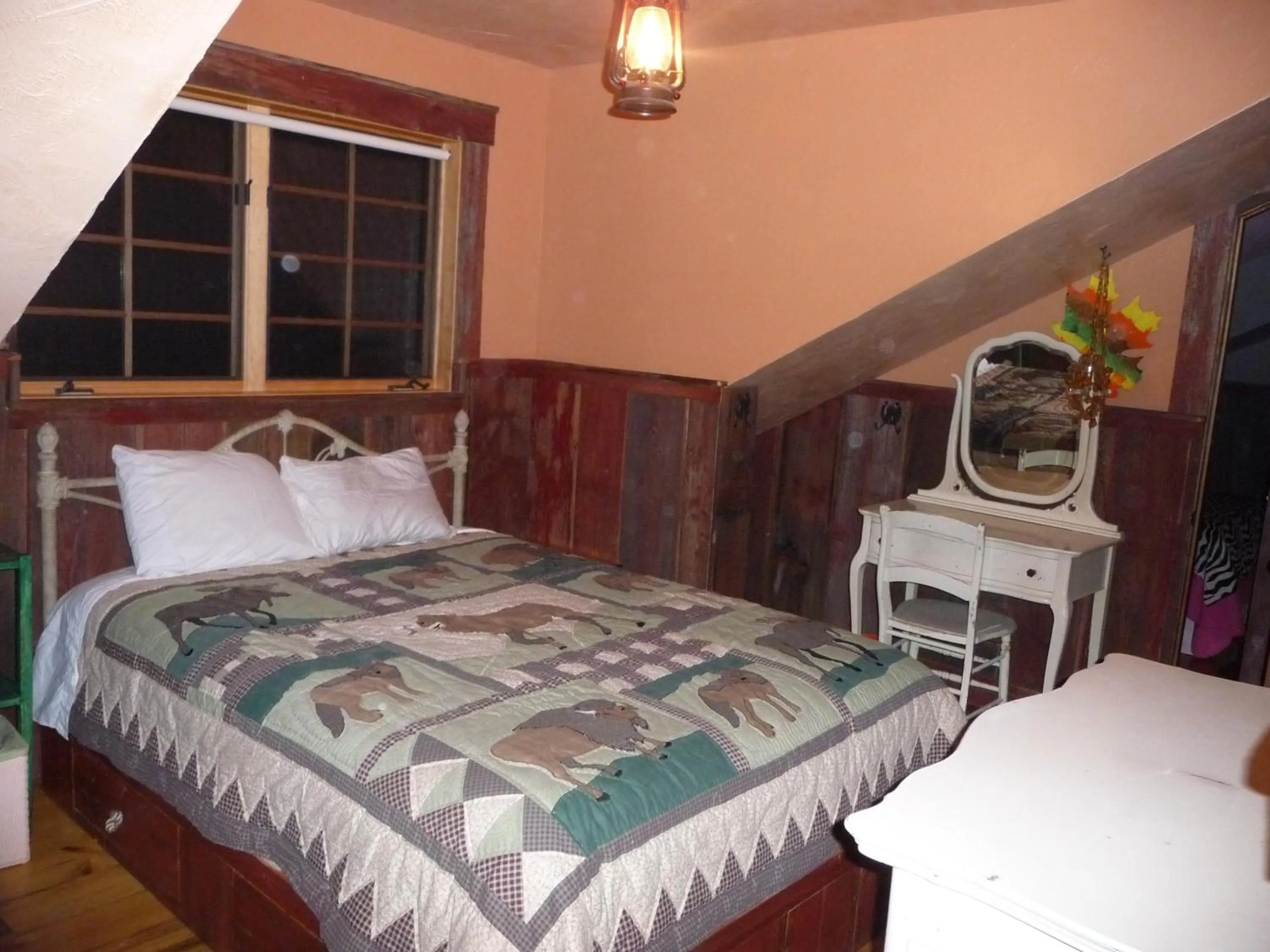 Bed in Schoolhouse Cabin