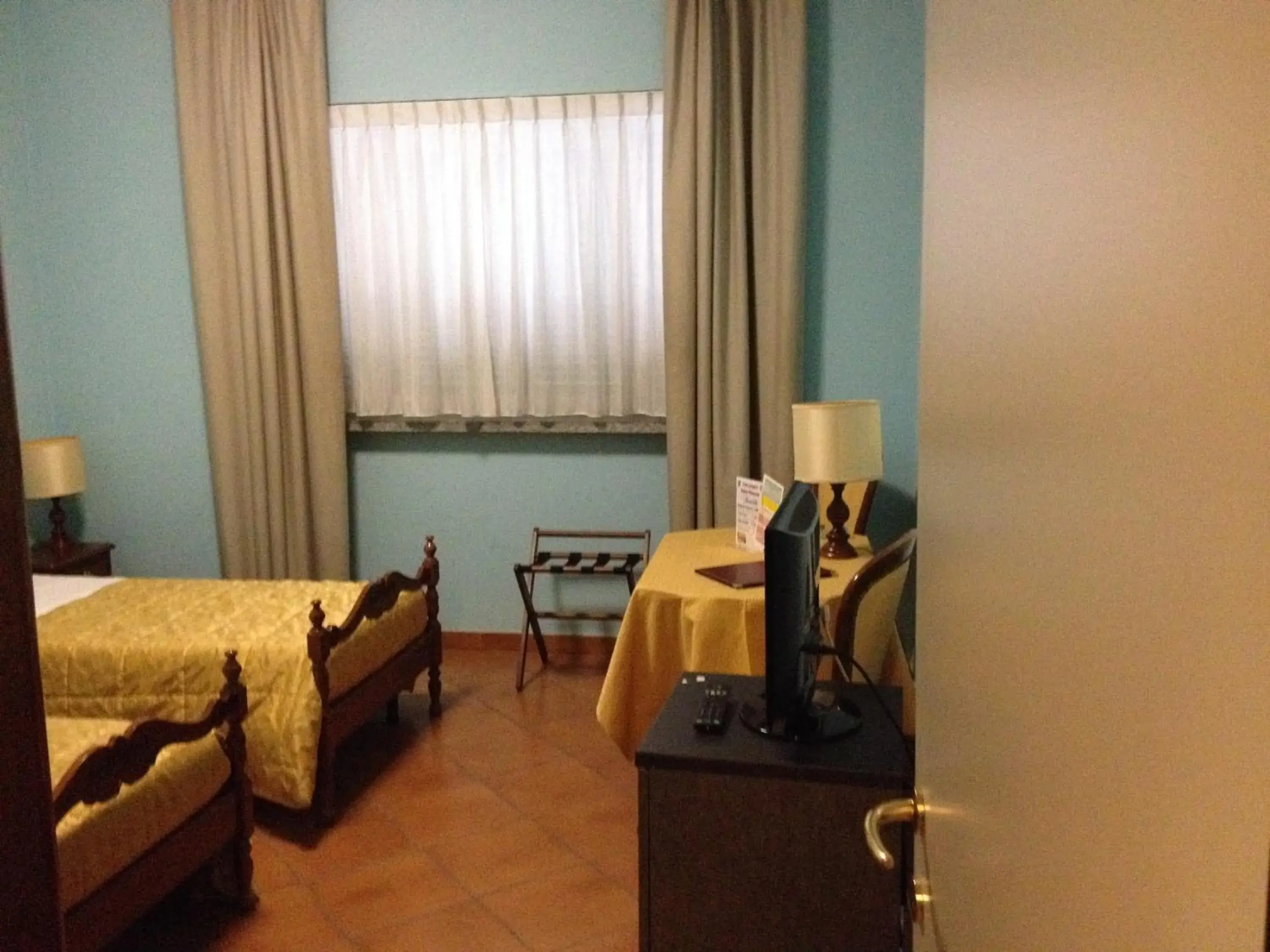 Twin Room in Hotel Nastro Azzurro Twin Room in Hotel Nastro Azzurro