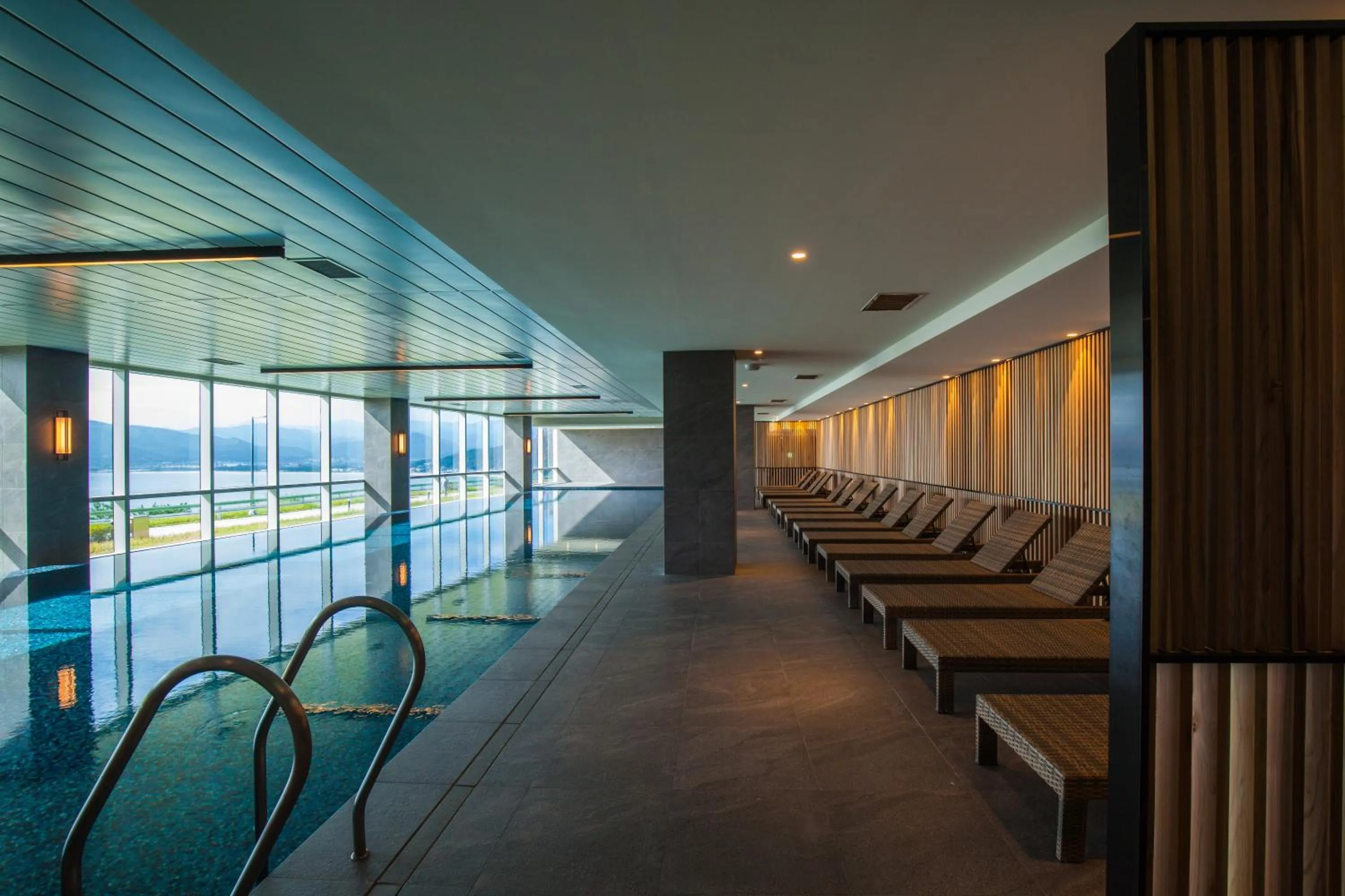 Swimming pool in Hotel Tops 10