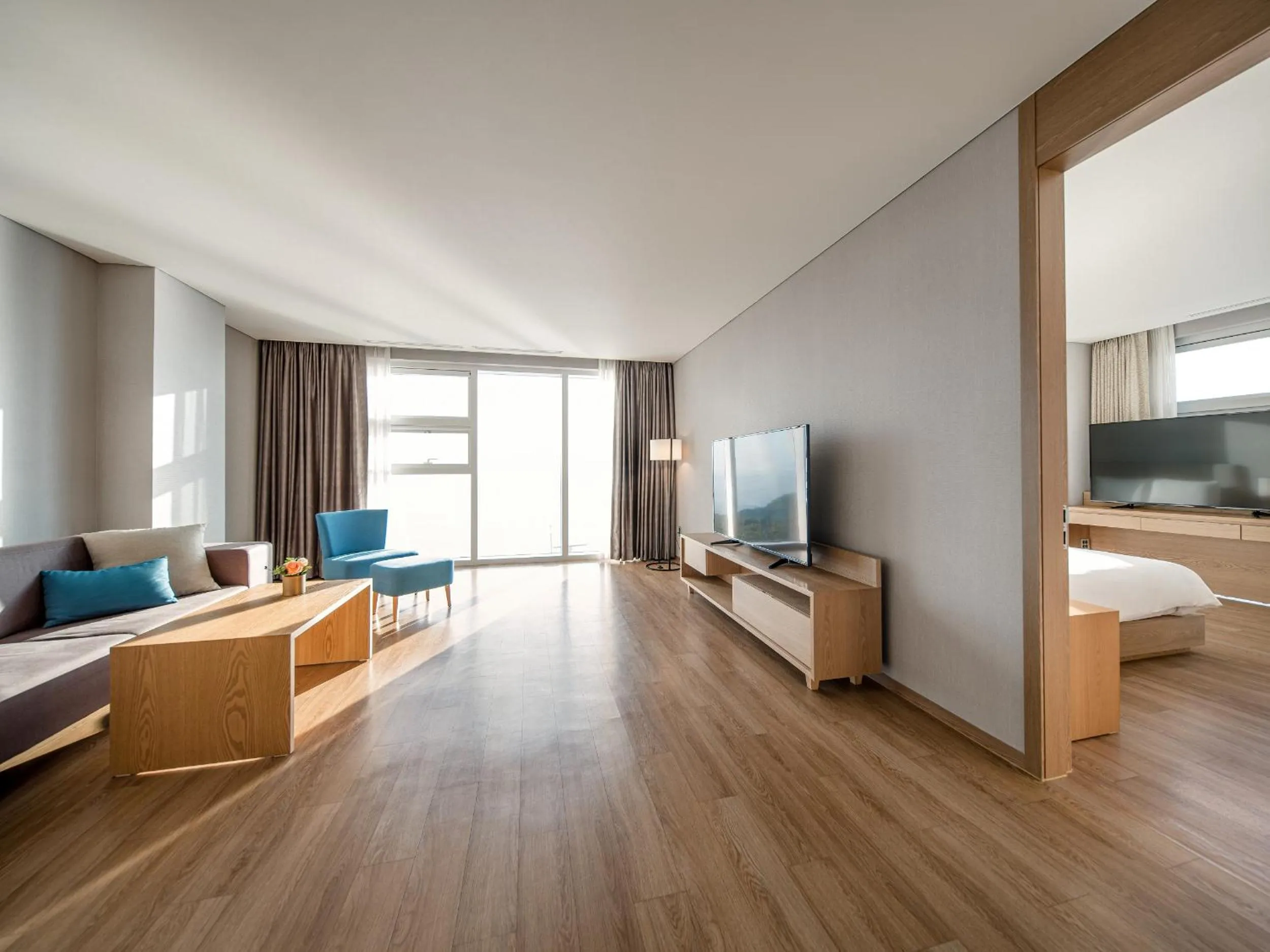 Photo of the whole room, Bed in Hotel Tops 10