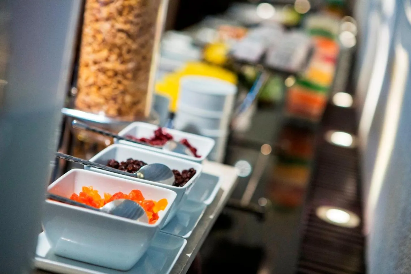 Restaurant/places to eat in The Racha