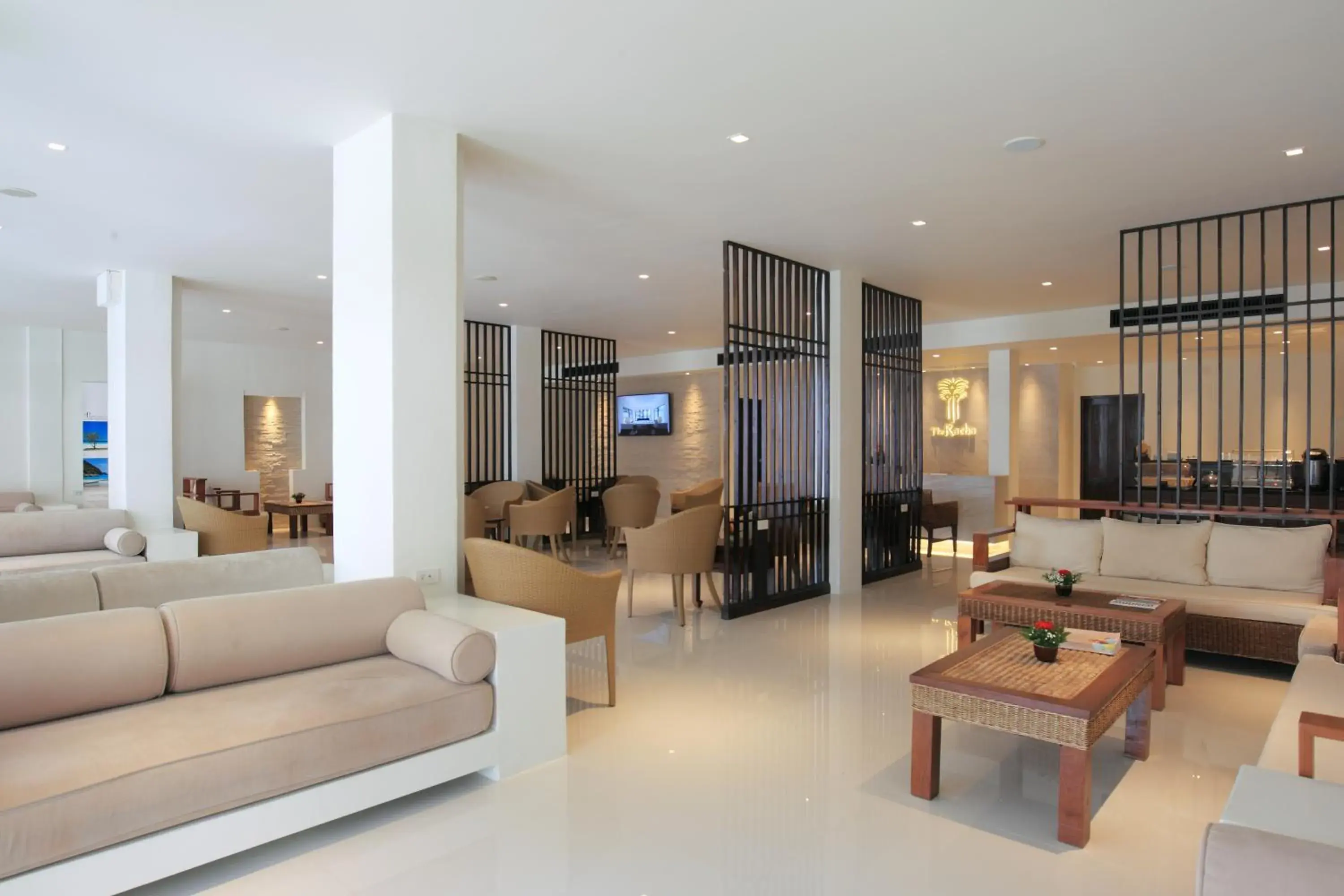 Lounge or bar in The Racha Lounge or bar in The Racha