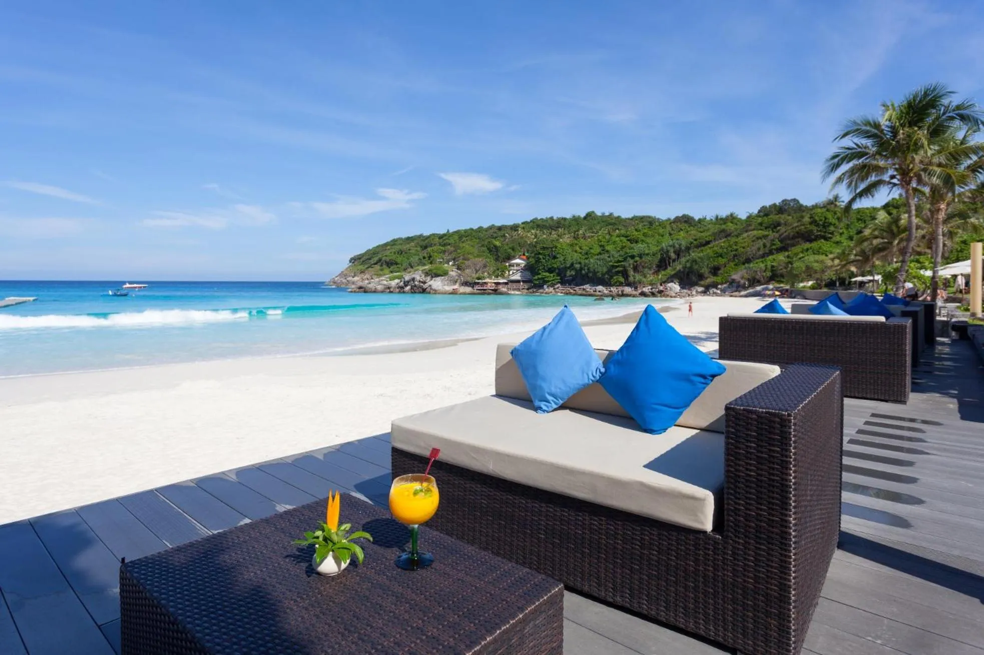 Lounge or bar in The Racha