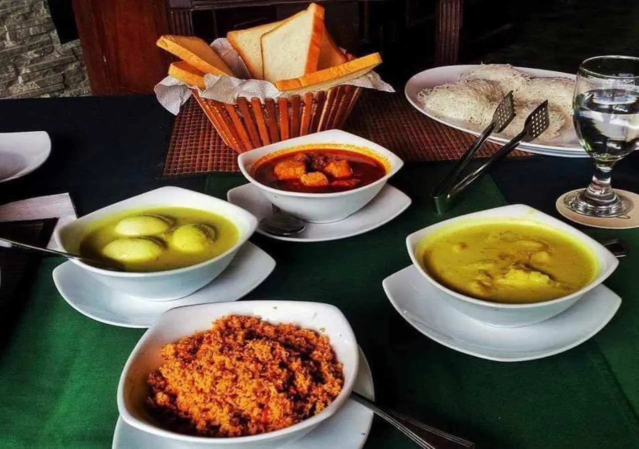 Food in New Kandy Residence