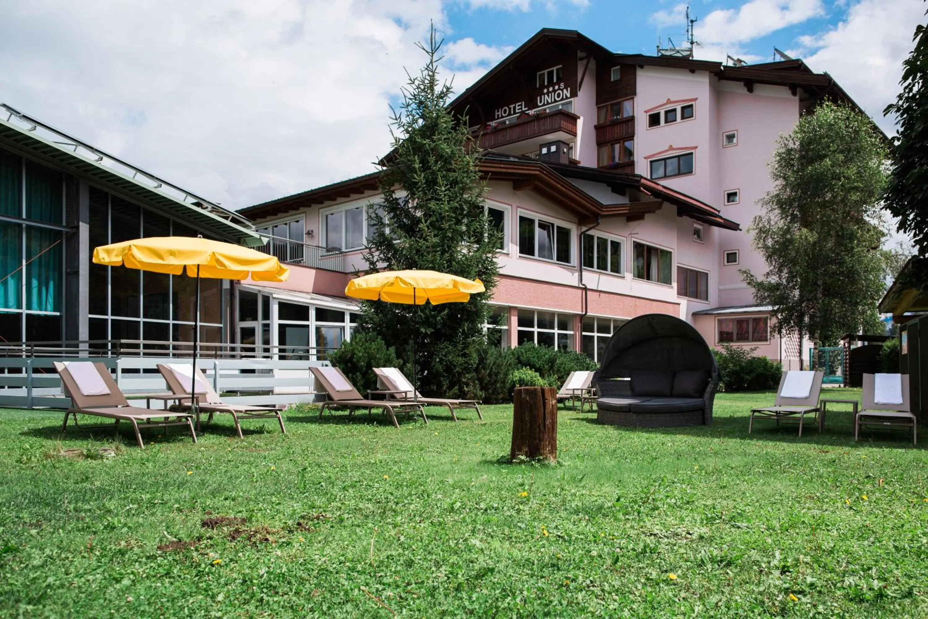 Property building in Hotel Union