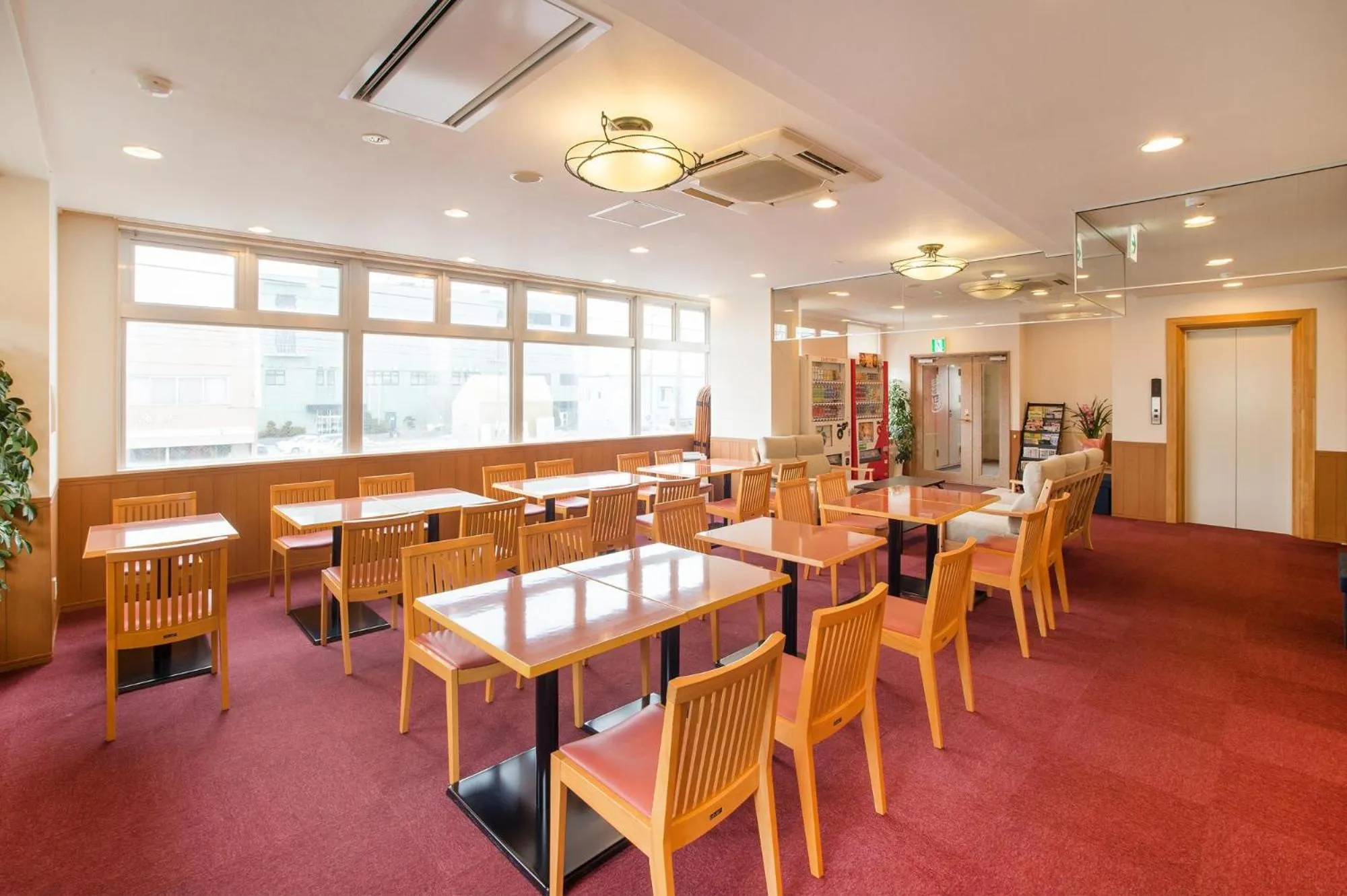 Communal lounge/ TV room in Hotel All In Stay Hakodate