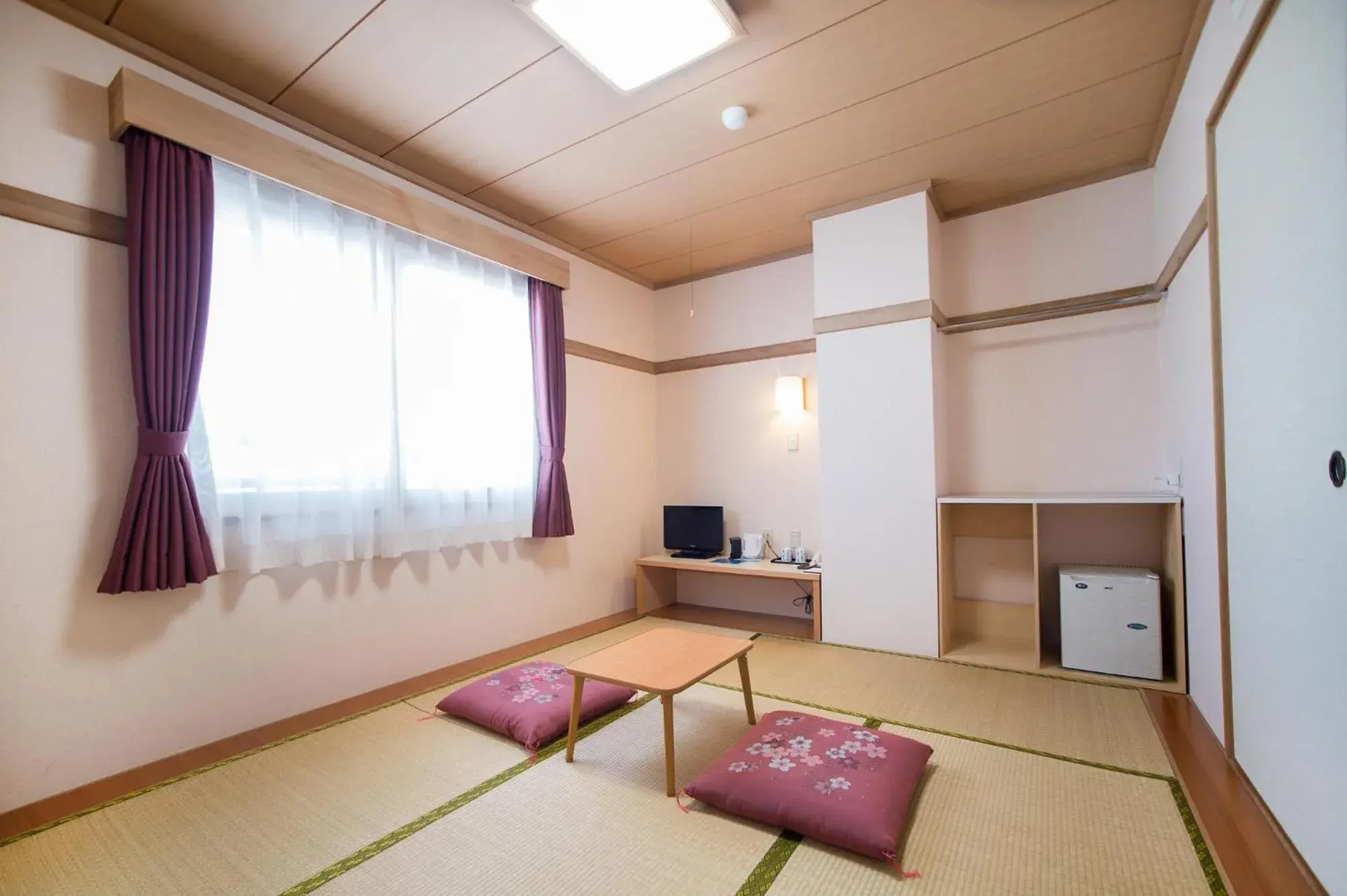 Photo of the whole room, Bed in Hotel All In Stay Hakodate Photo of the whole room, Bed in Hotel All In Stay Hakodate