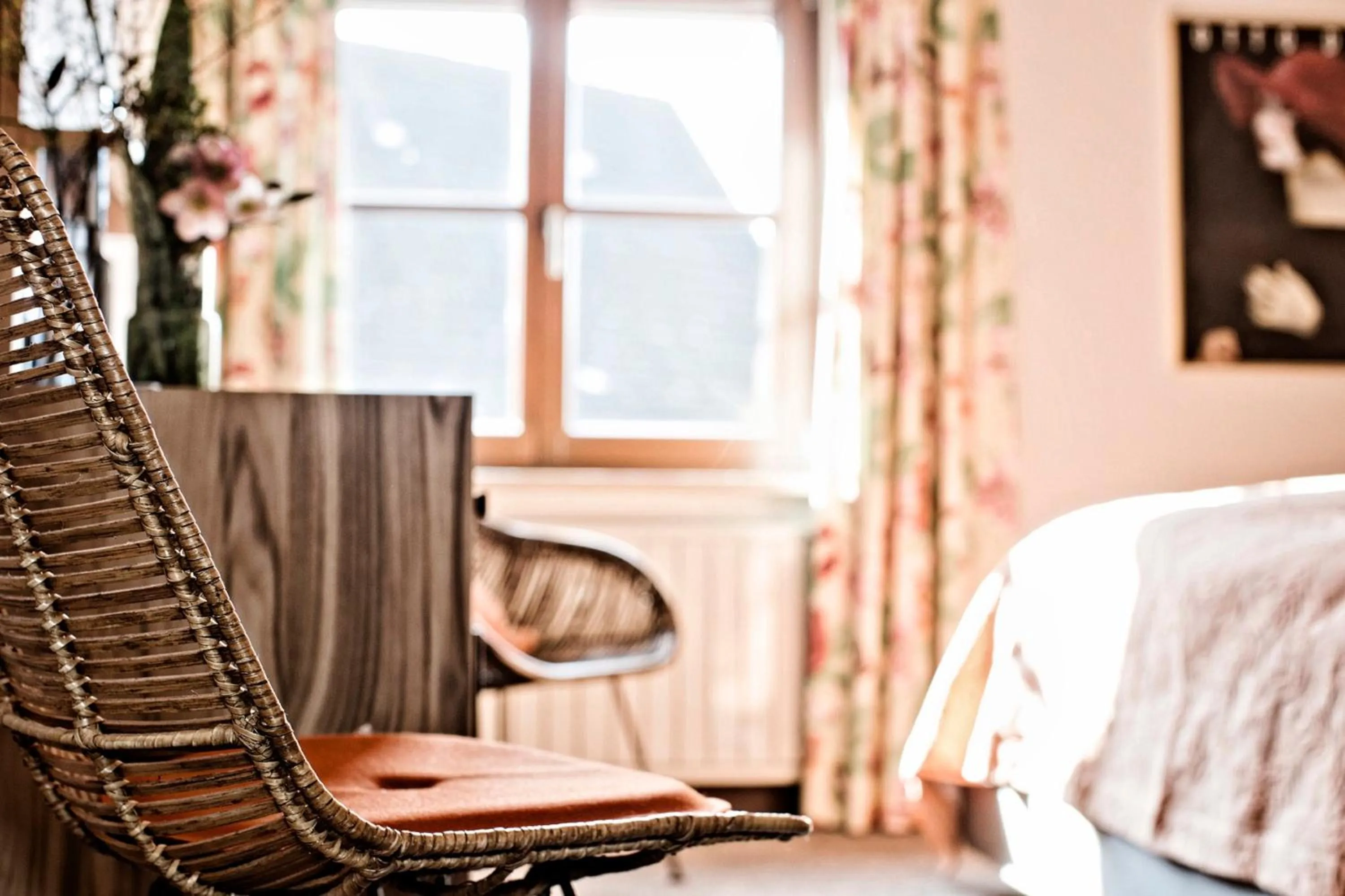 Photo of the whole room, Bed in Historisches Gasthaus Hotel Hirschen Horn