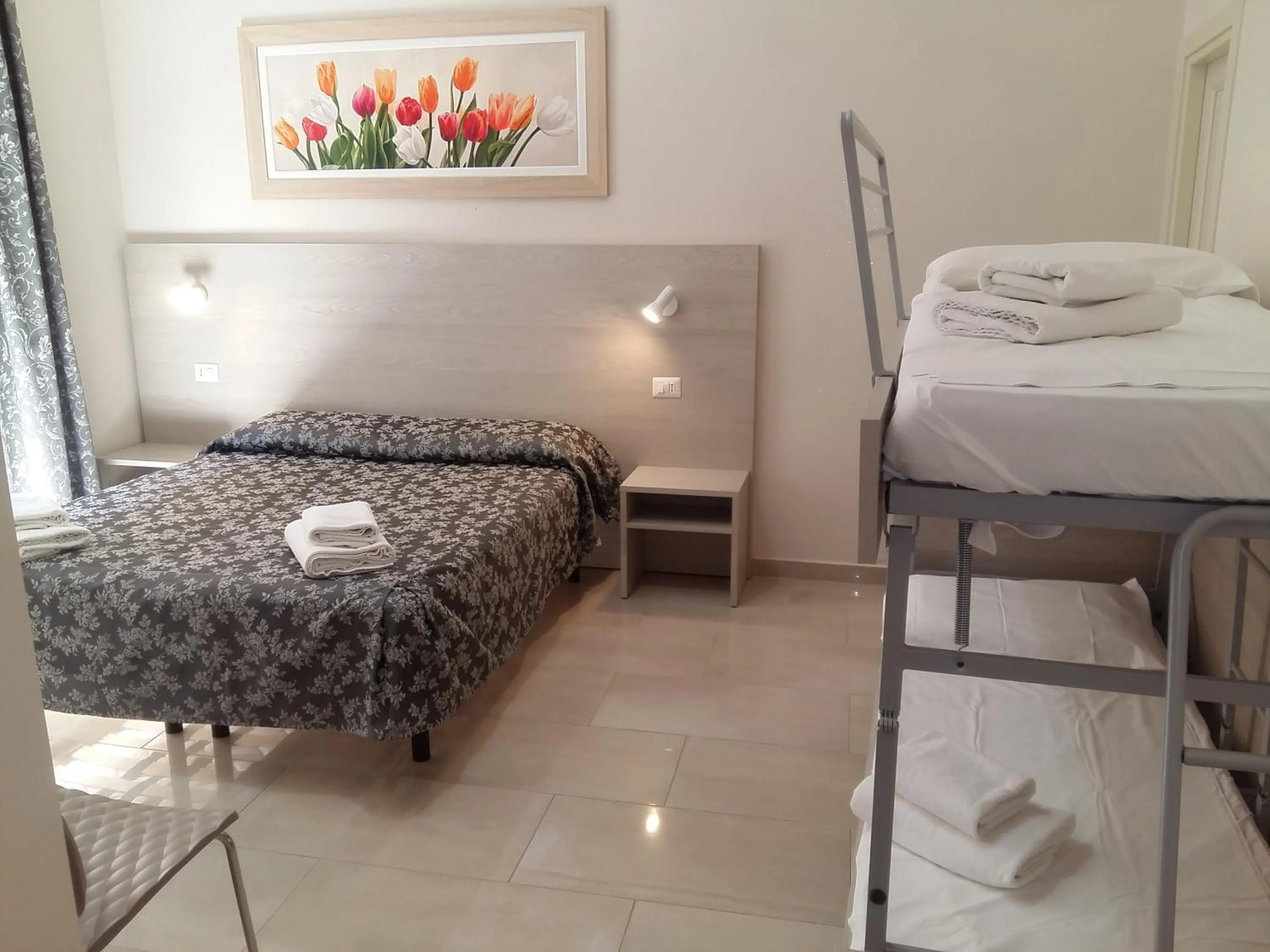 Photo of the whole room, Bed in Sun Moon