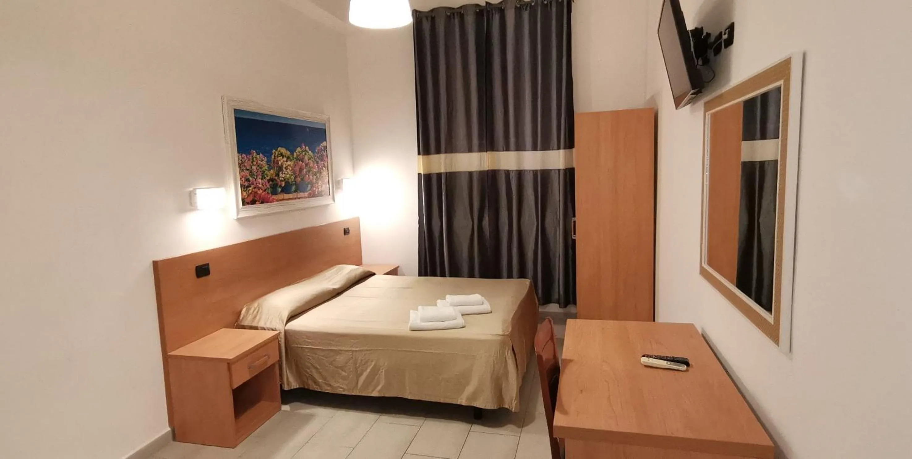 Bedroom, Bed in Sun Moon