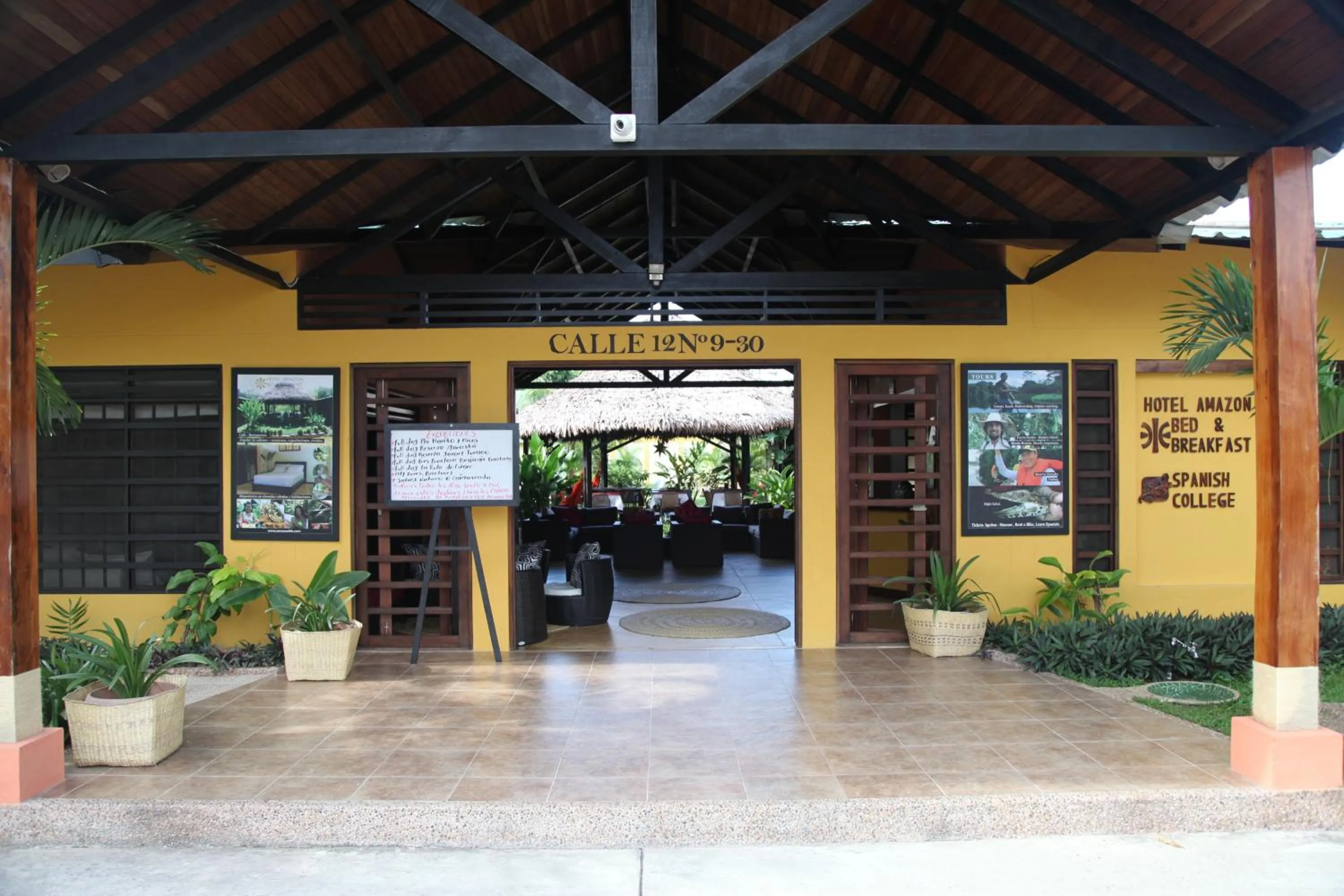 Facade/entrance in Hotel Amazon Bed And Breakfast