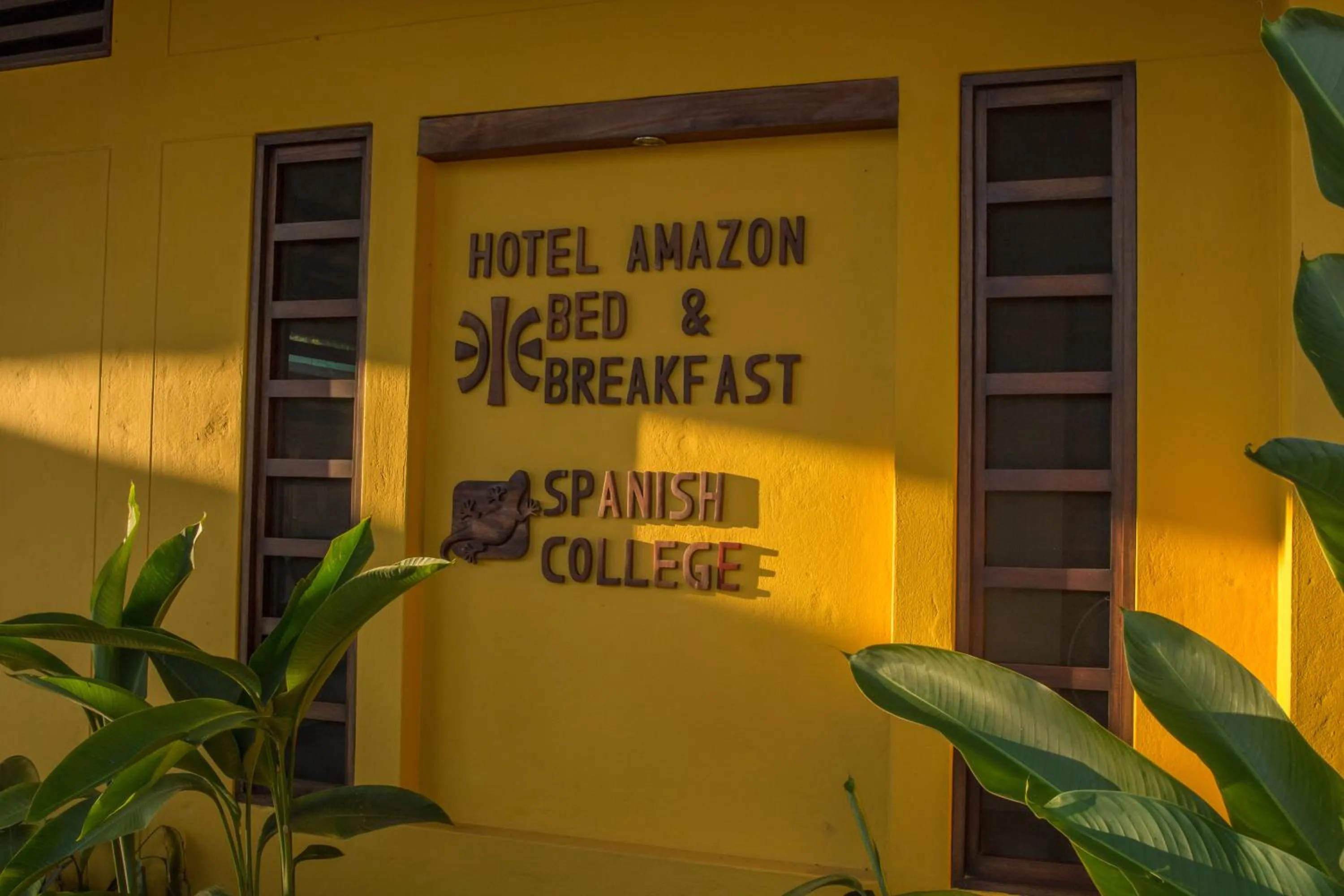 Logo/Certificate/Sign in Hotel Amazon Bed And Breakfast