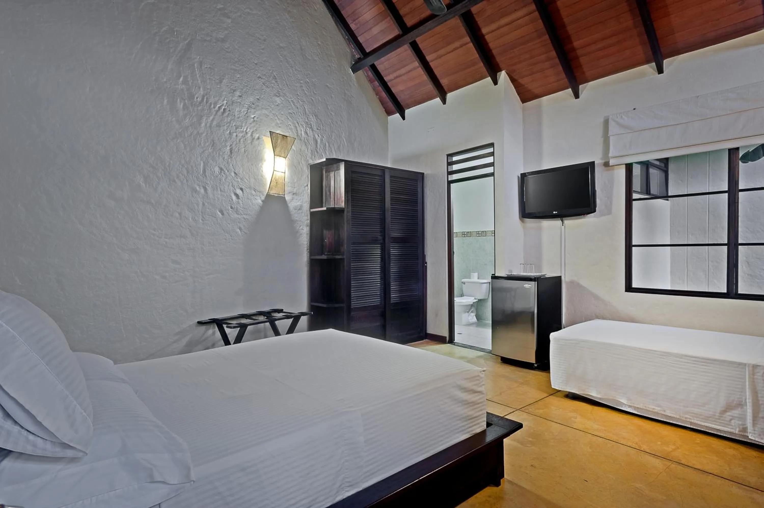 Photo of the whole room, Bed in Hotel Amazon Bed And Breakfast
