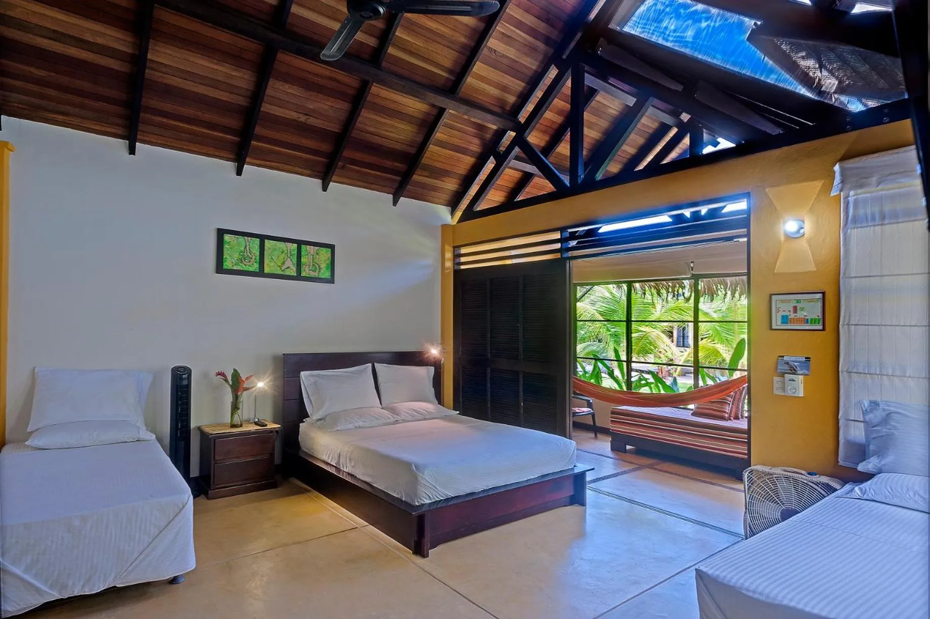 Garden view, Bed in Hotel Amazon Bed And Breakfast