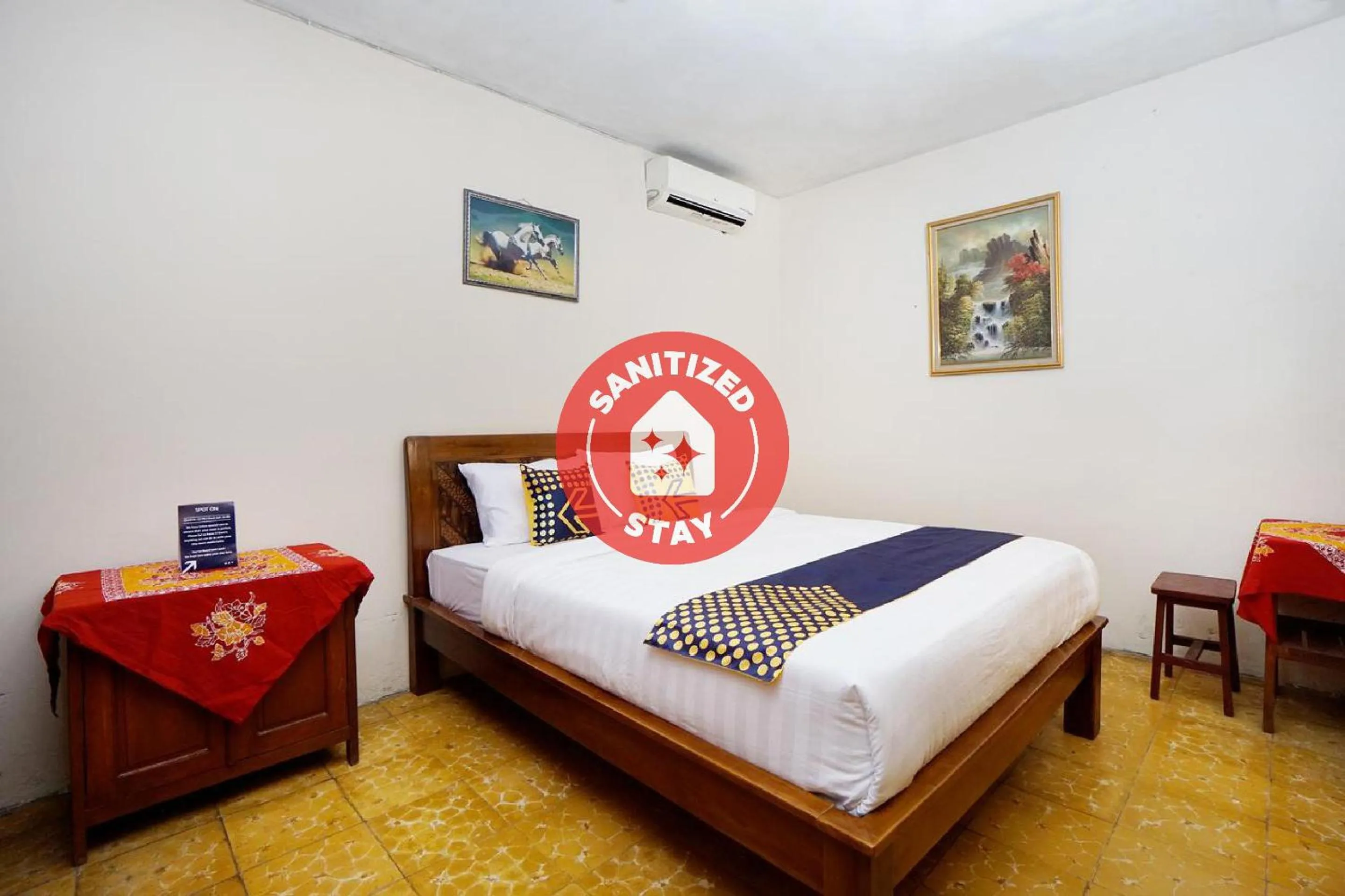 Bed in SPOT ON 2857 Hotel Pelangi