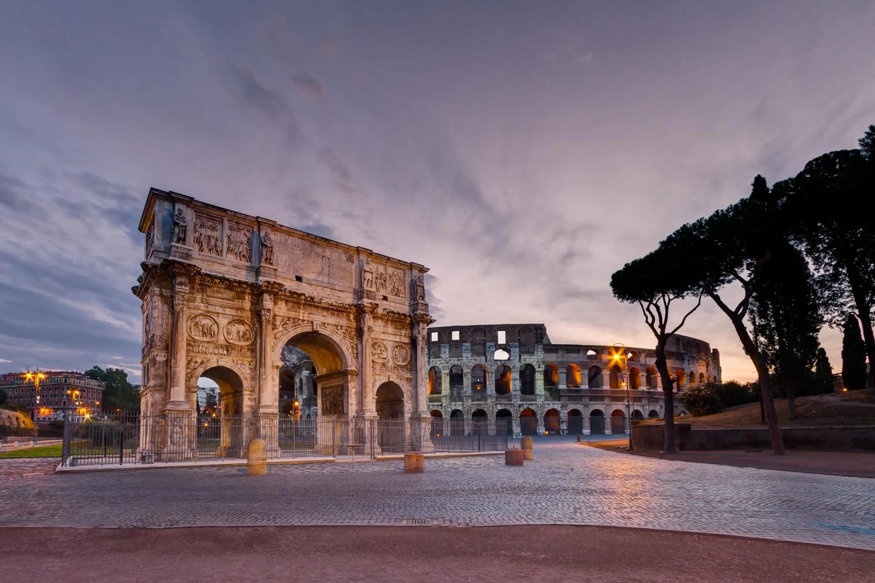Nearby landmark in Singer Palace Hotel Roma
