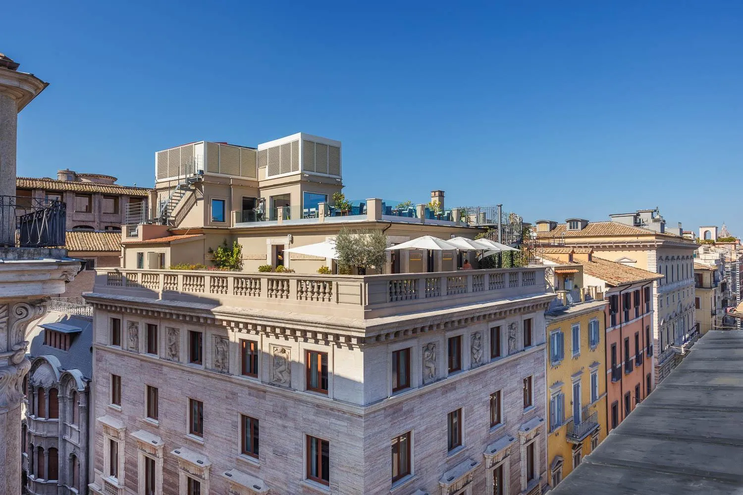 Property building in Singer Palace Hotel Roma