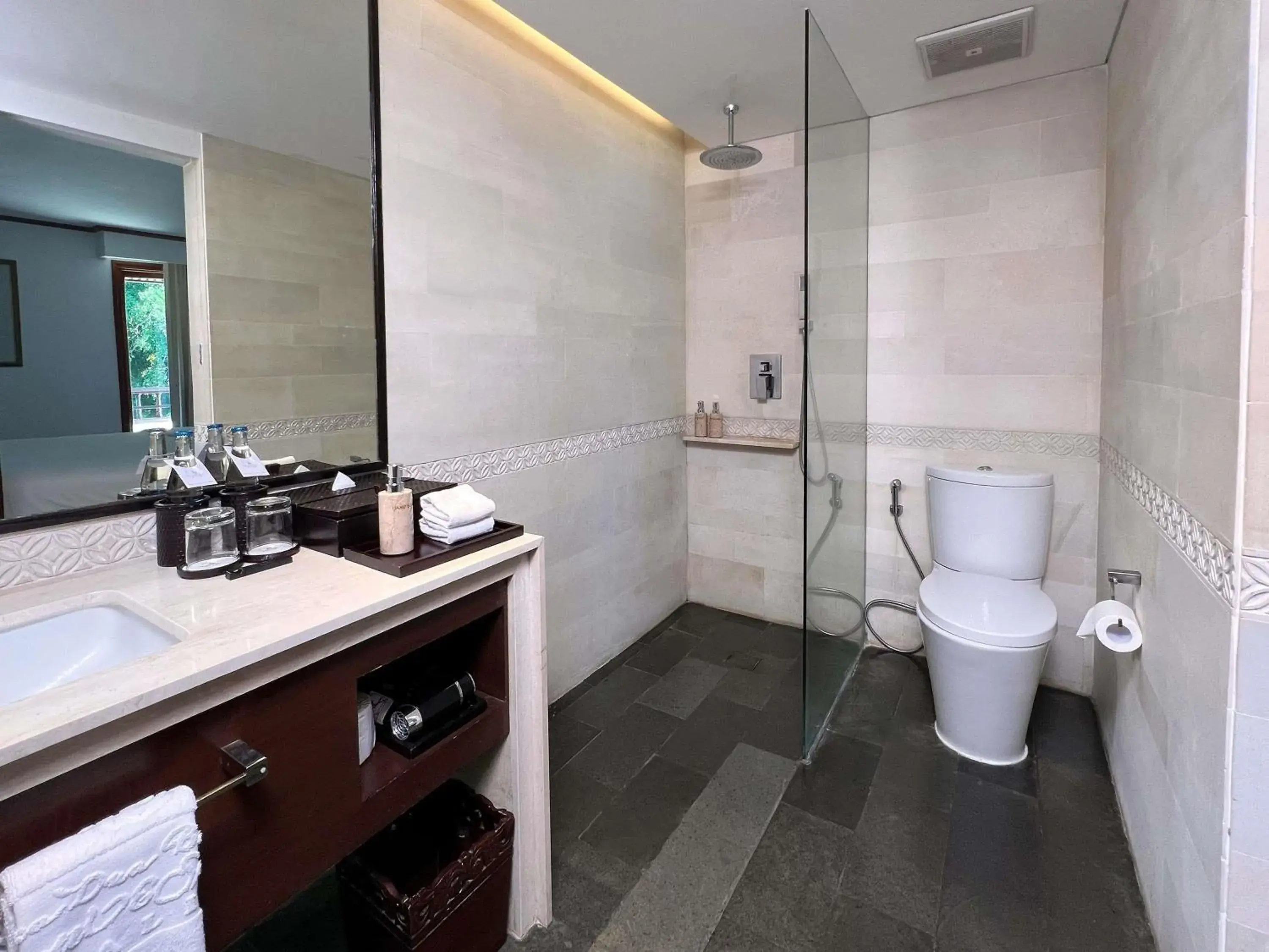 Superior Twin Room in Nusa Dua Beach Hotel and Spa - Handwritten Collection Superior Twin Room in Nusa Dua Beach Hotel and Spa - Handwritten Collection