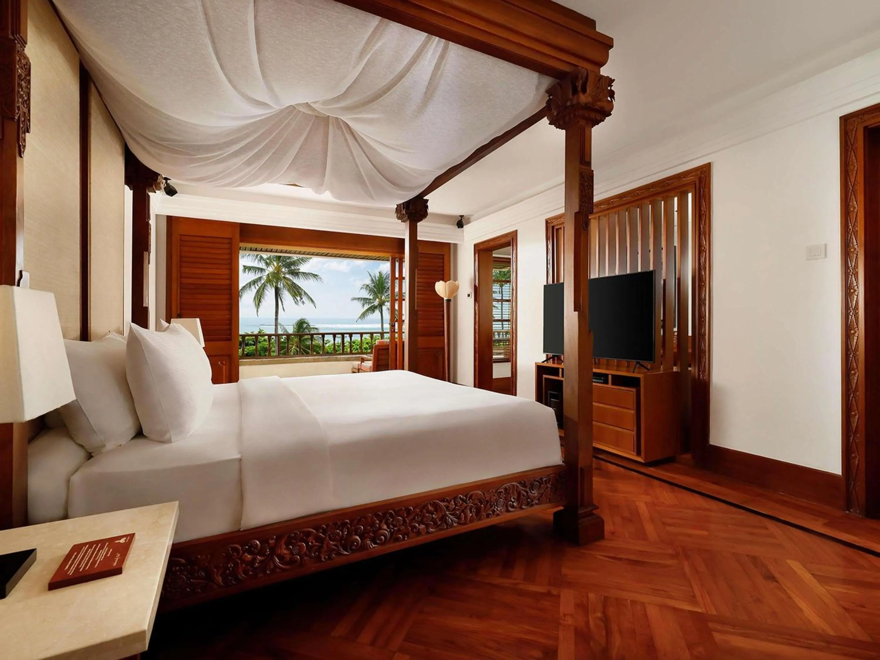 Bedroom, Bed in Nusa Dua Beach Hotel and Spa - Handwritten Collection