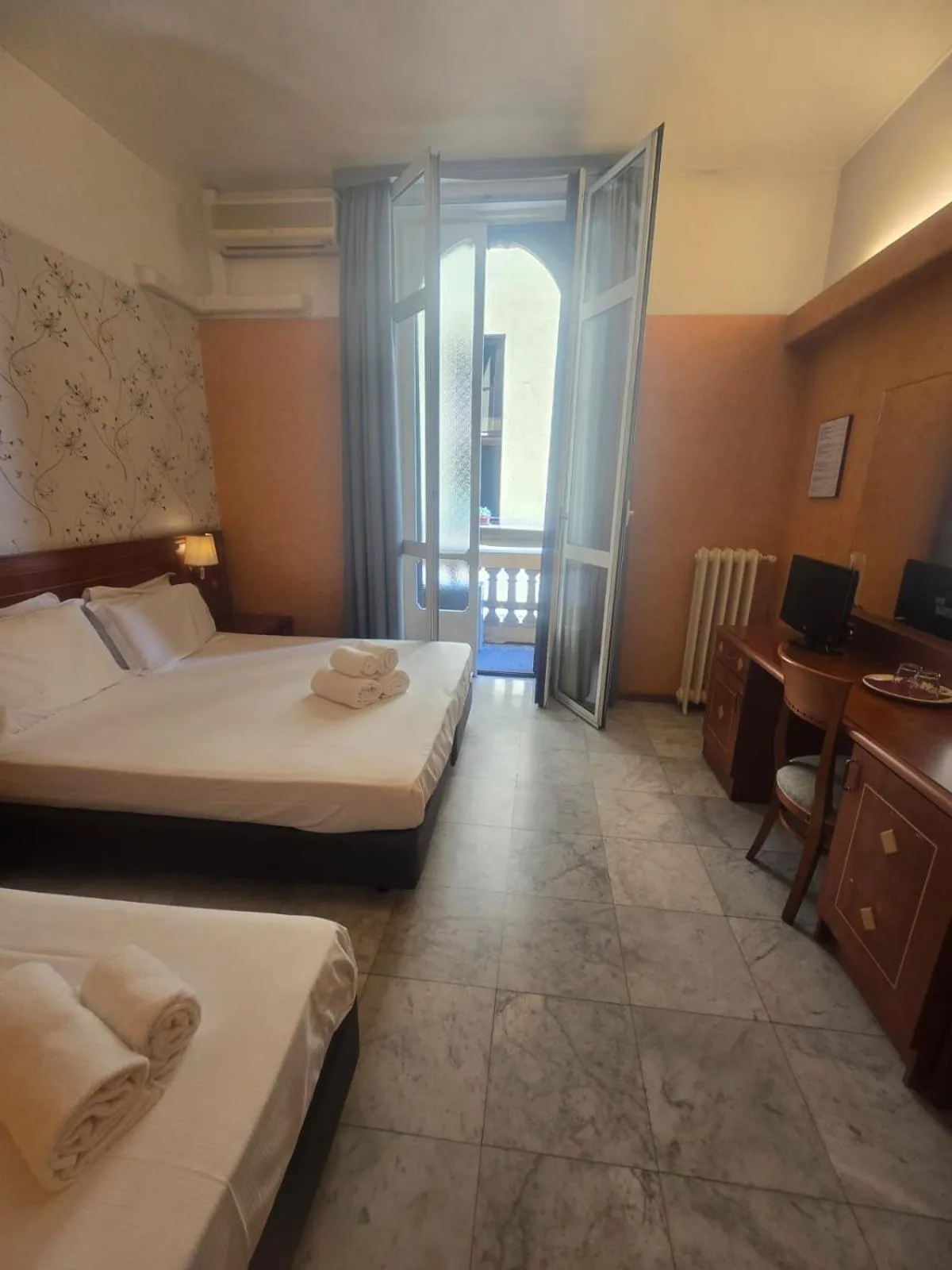 Bed in Hotel Chelsea