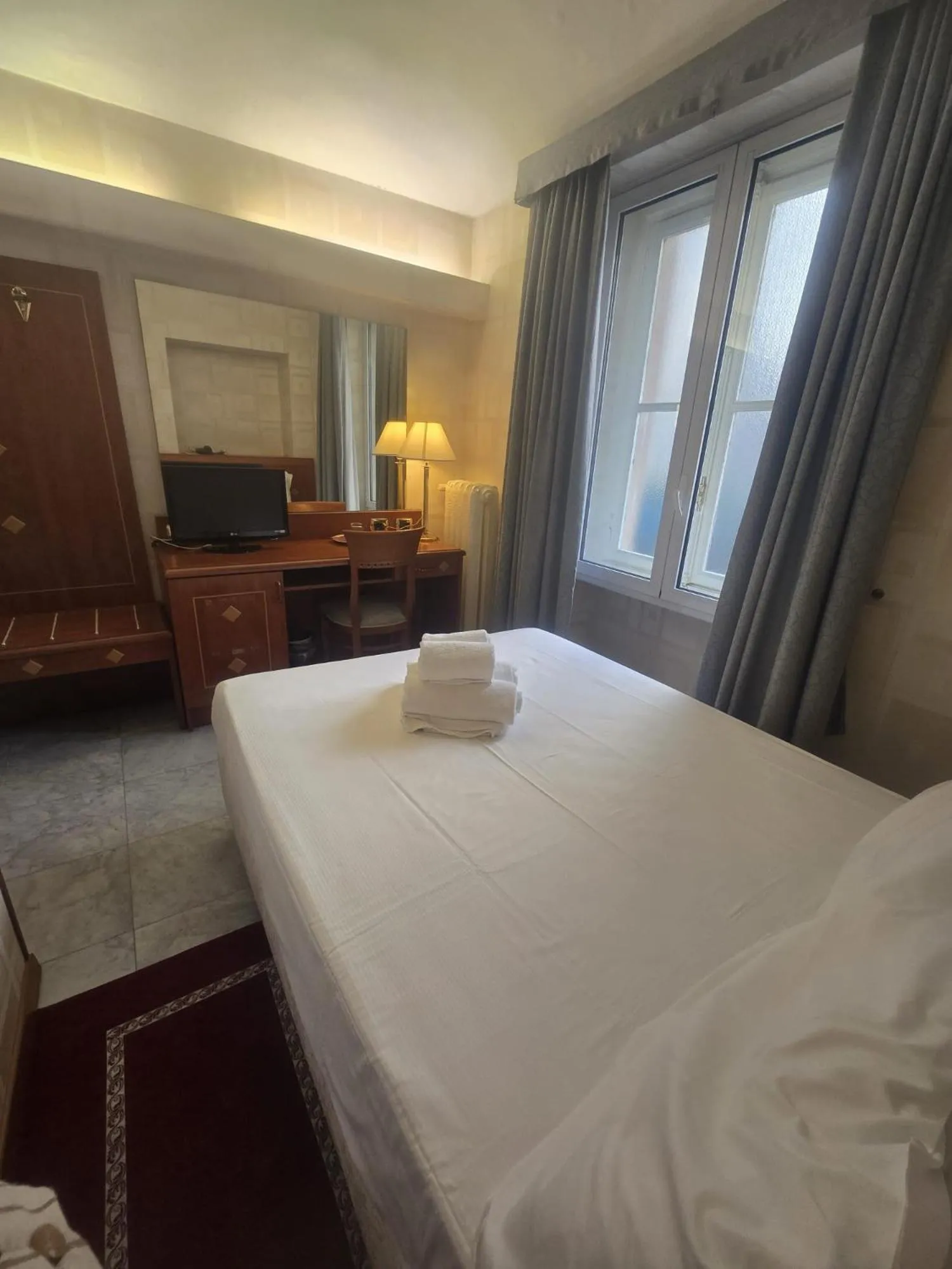 Bed in Hotel Chelsea