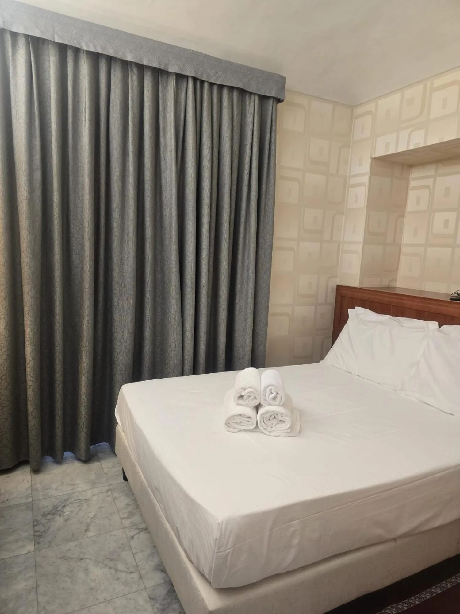 Bed in Hotel Chelsea