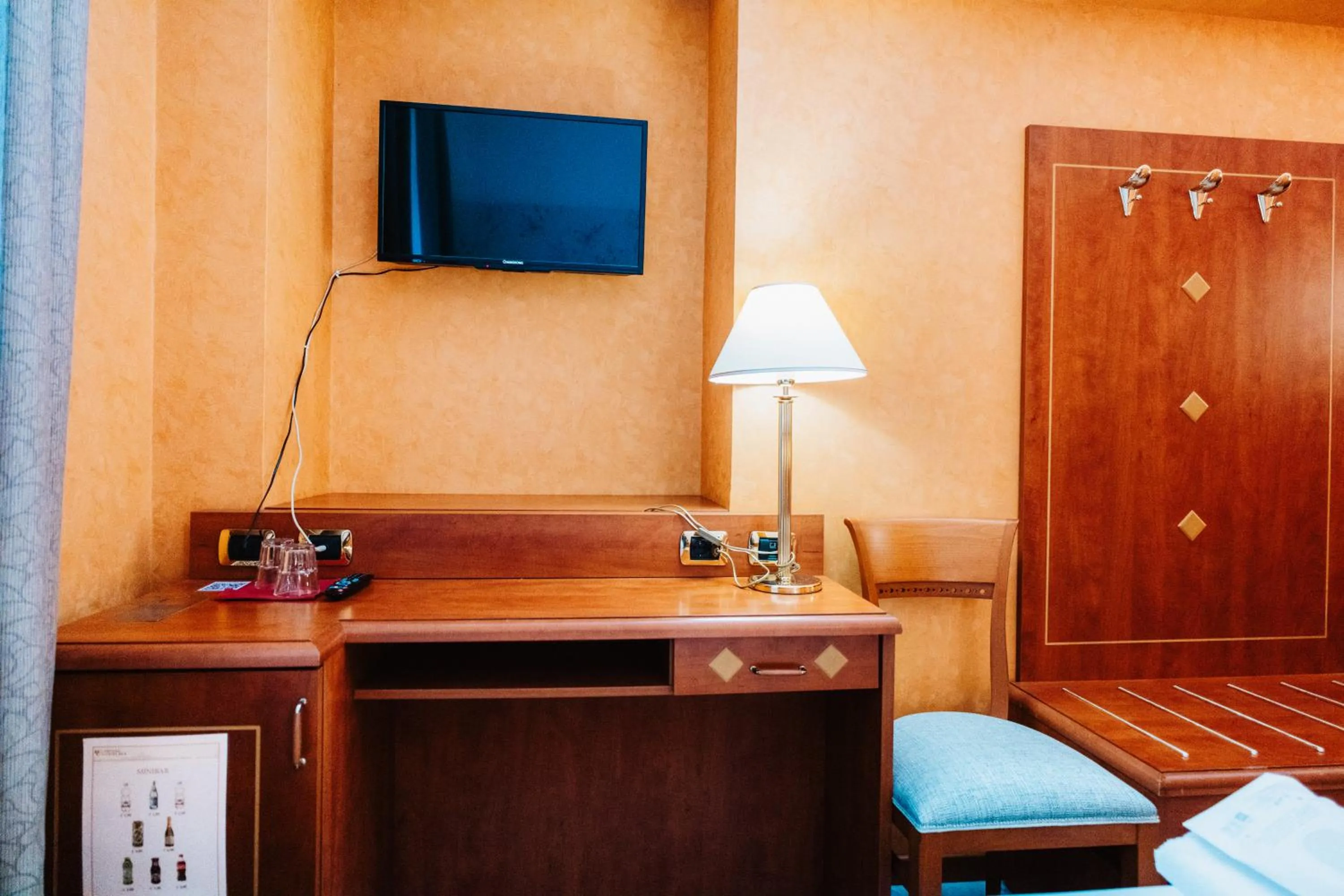 TV and multimedia, Bed in Hotel Chelsea