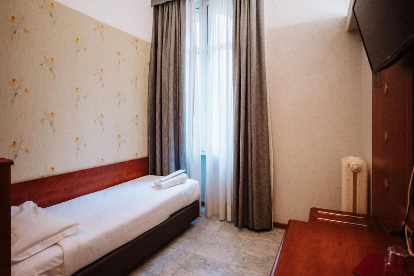 Bed in Hotel Chelsea